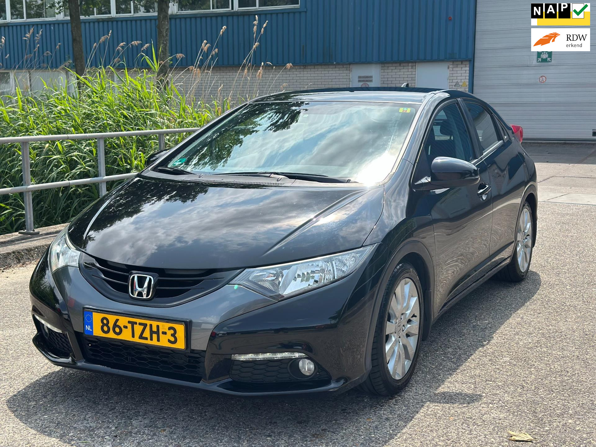 374295349/honda-civic-image1.jpg