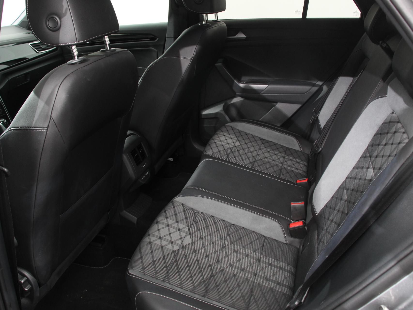 volkswagen-t-roc-image10.jpg