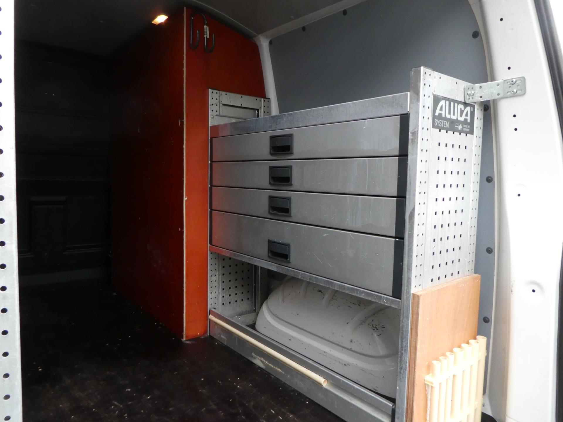volkswagen-transporter-image10.jpg