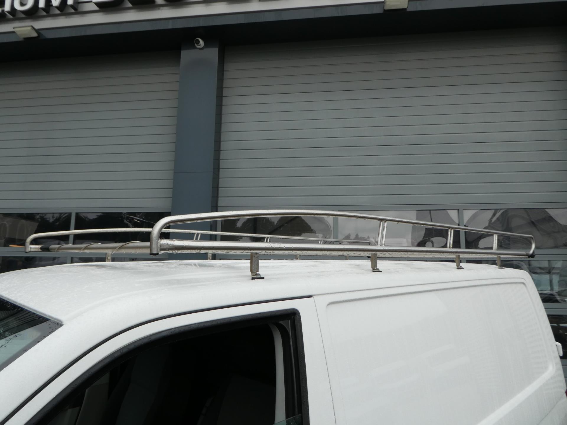 volkswagen-transporter-image4.jpg