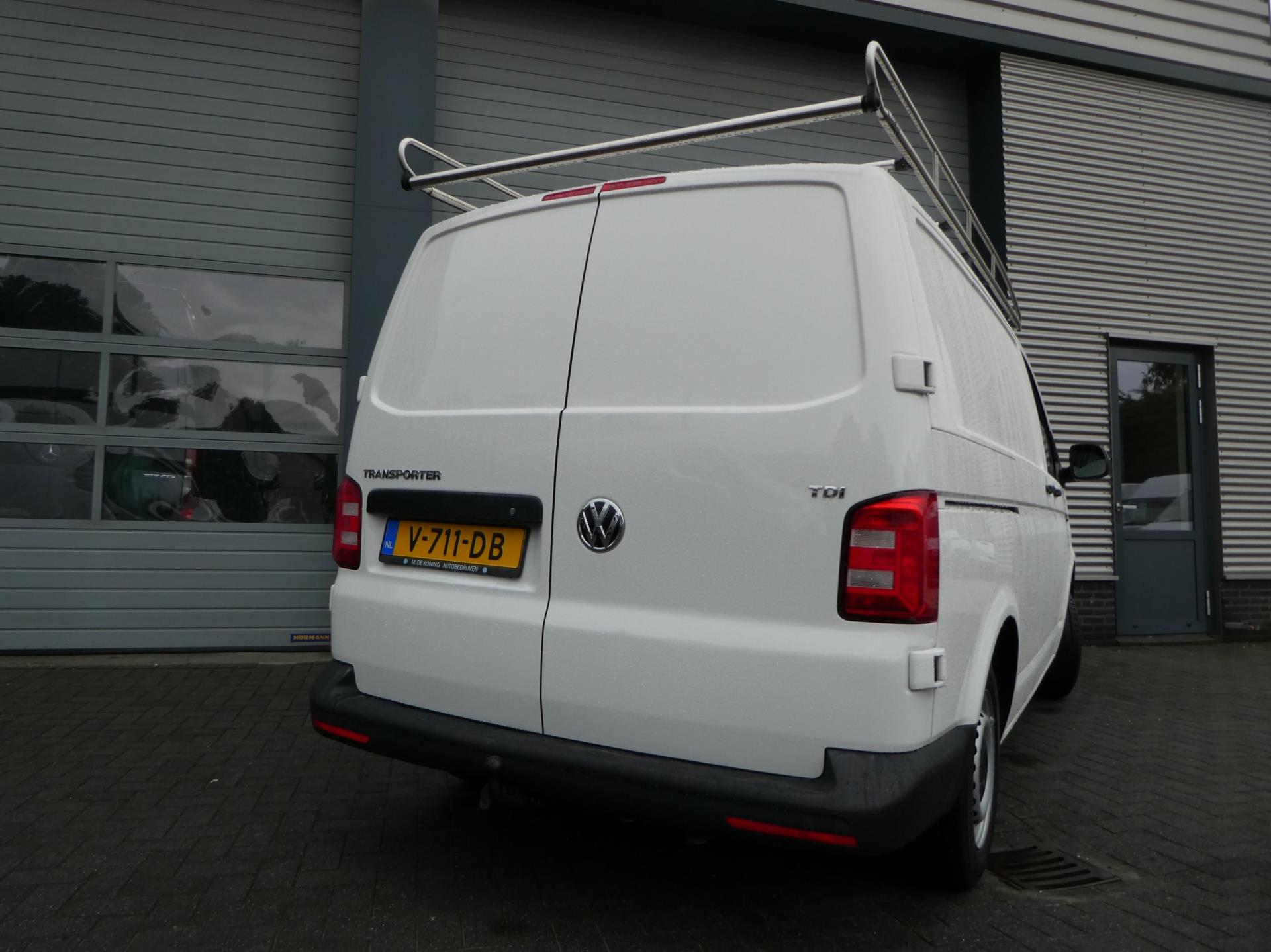 volkswagen-transporter-image6.jpg