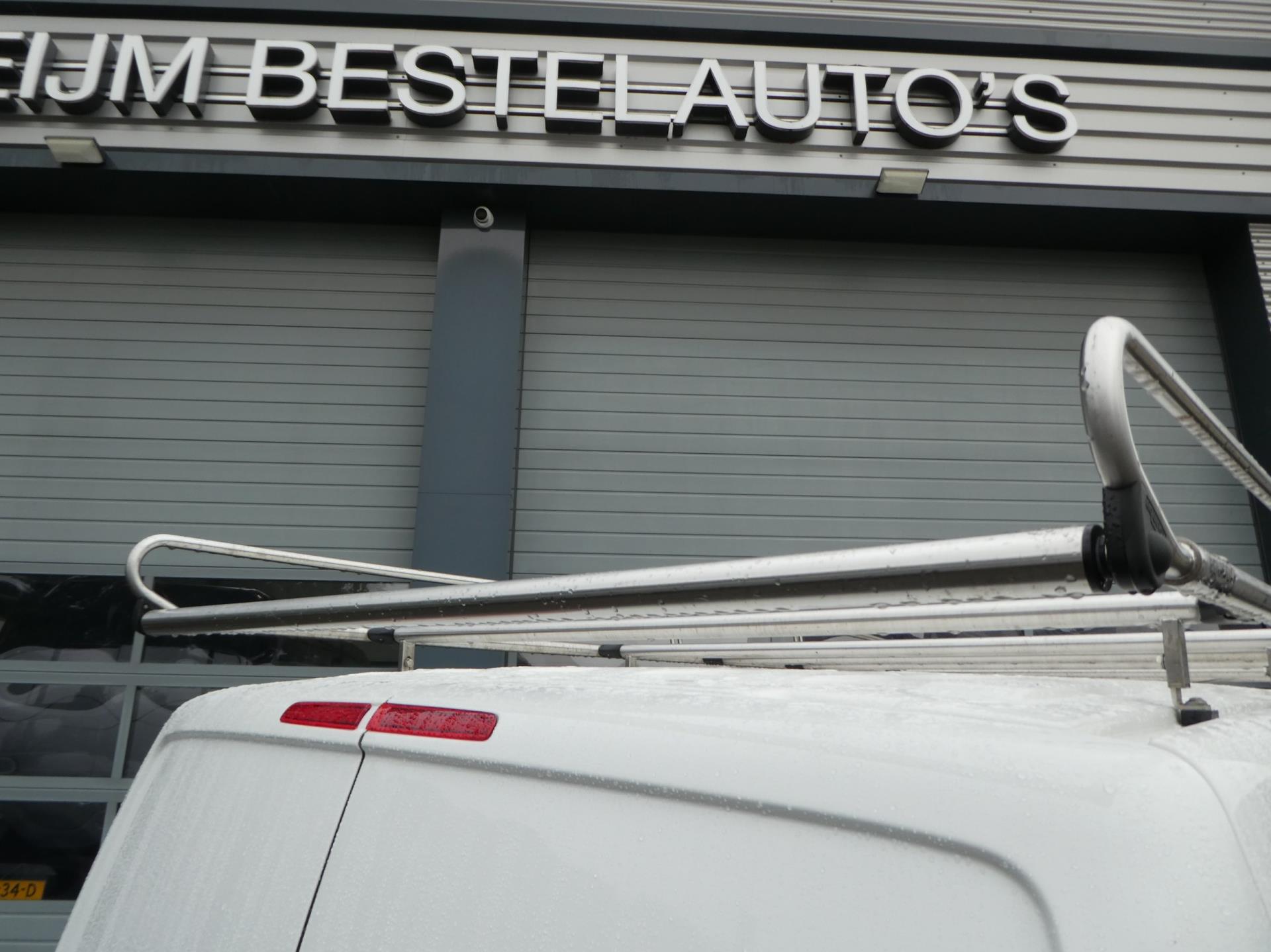 volkswagen-transporter-image8.jpg