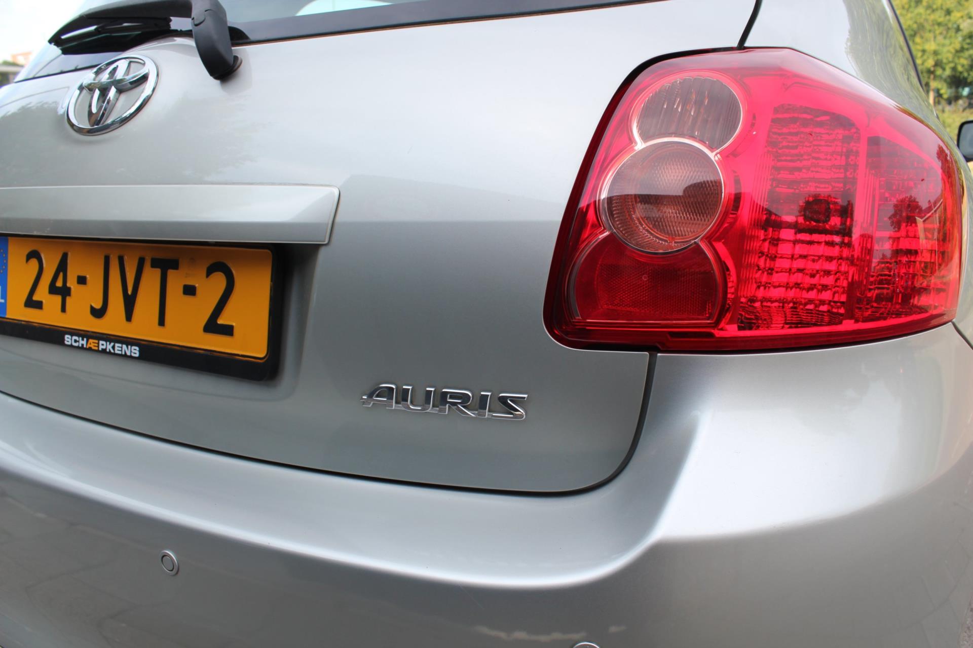 toyota-auris-image7.jpg