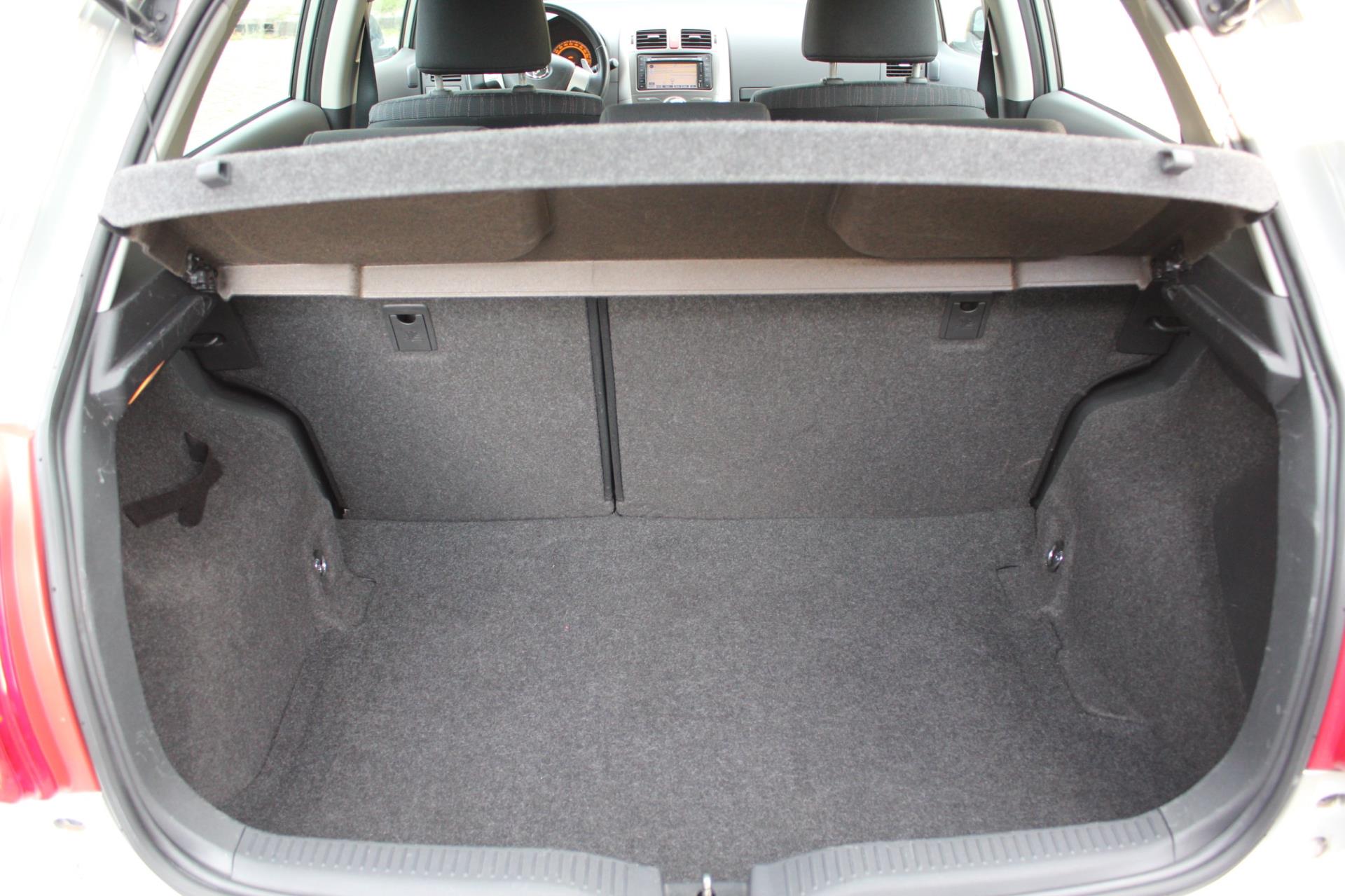 toyota-auris-image9.jpg