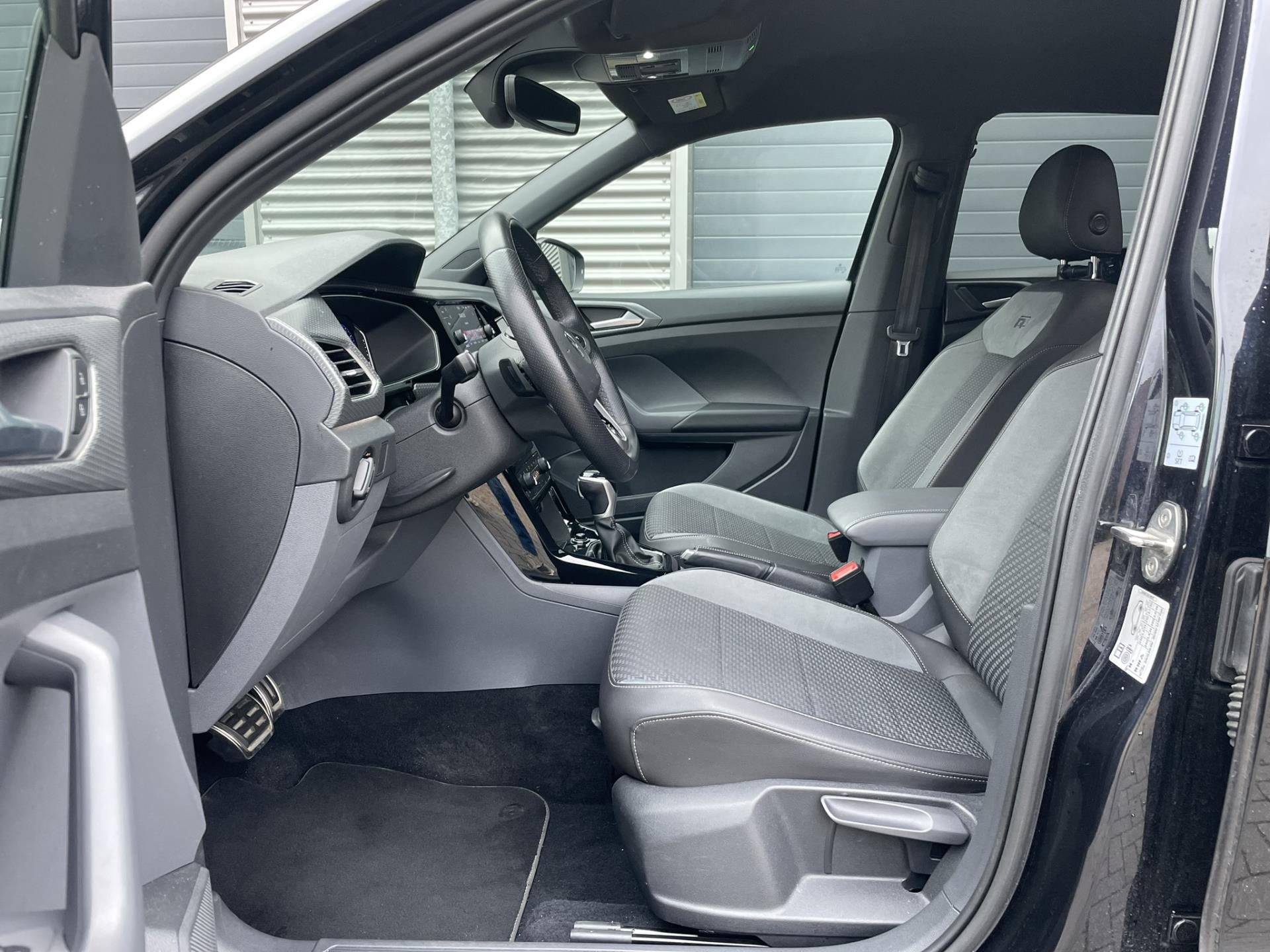 volkswagen-t-cross-image10.jpg