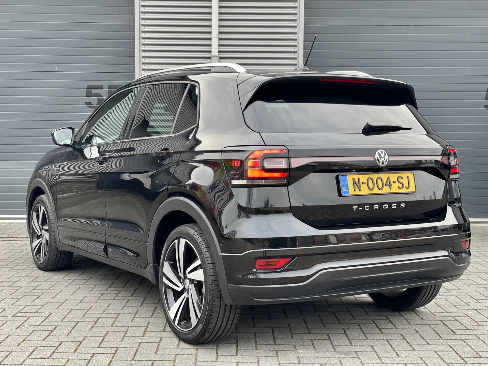 volkswagen-t-cross-image3.jpg