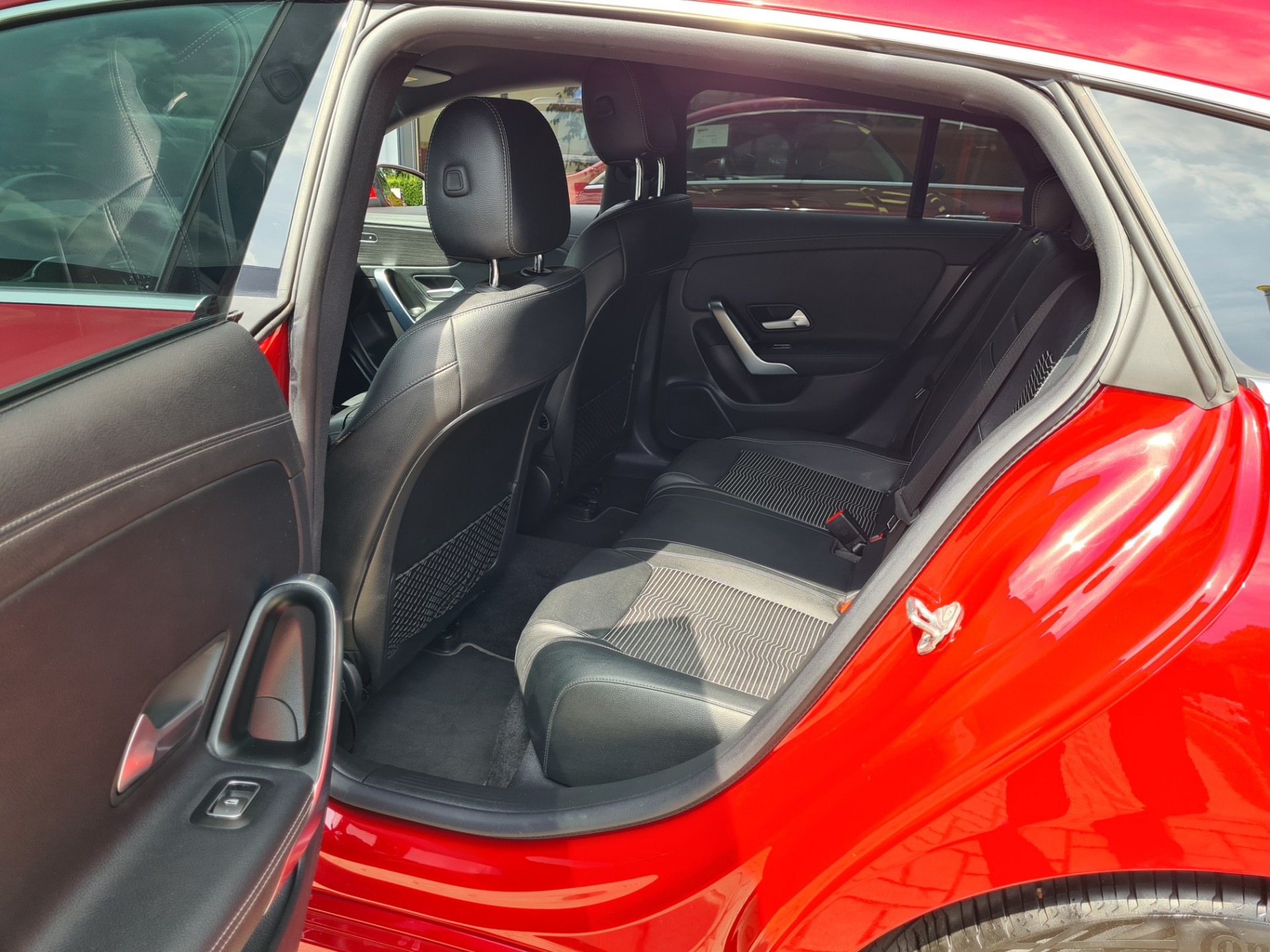 mercedes-benz-cla-klasse-image5.jpg