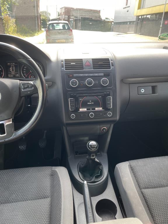 volkswagen-touran-image10.jpg