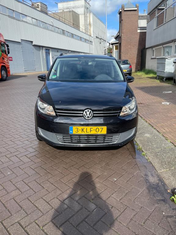 volkswagen-touran-image2.jpg