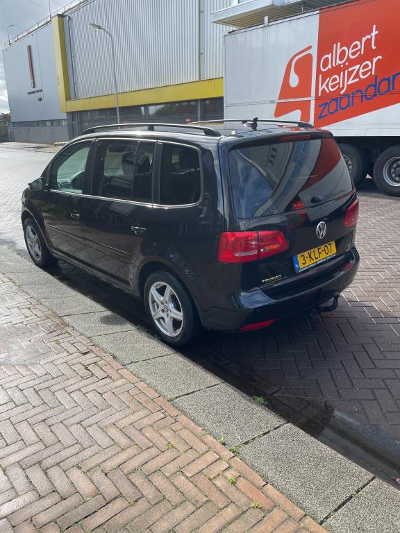 volkswagen-touran-image7.jpg