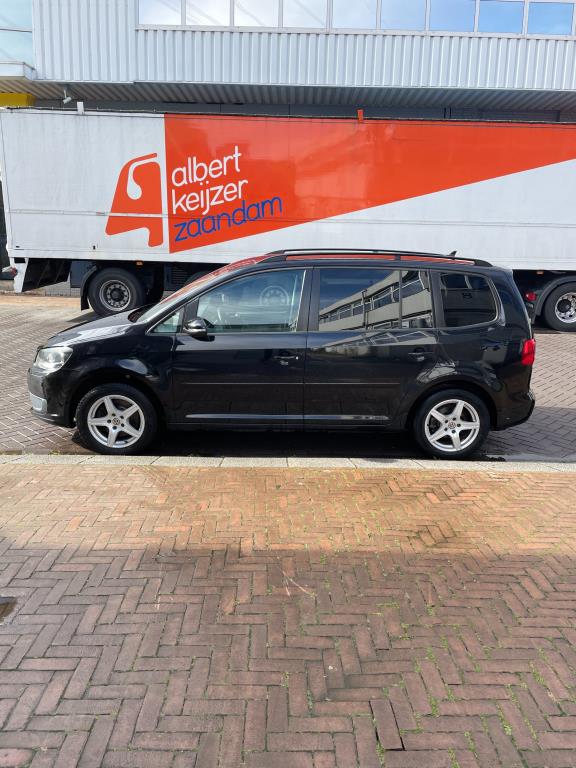 volkswagen-touran-image8.jpg