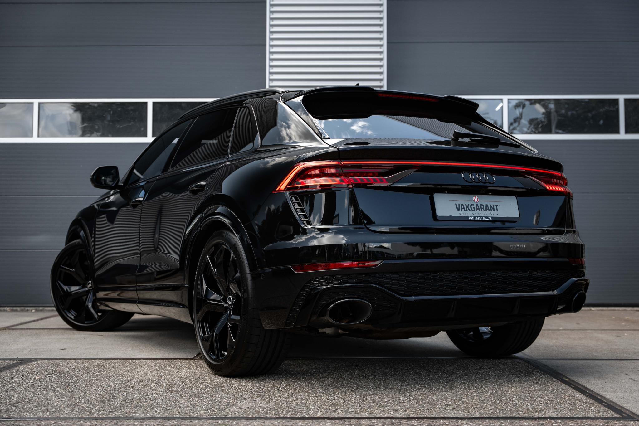audi-q8-image3.jpg