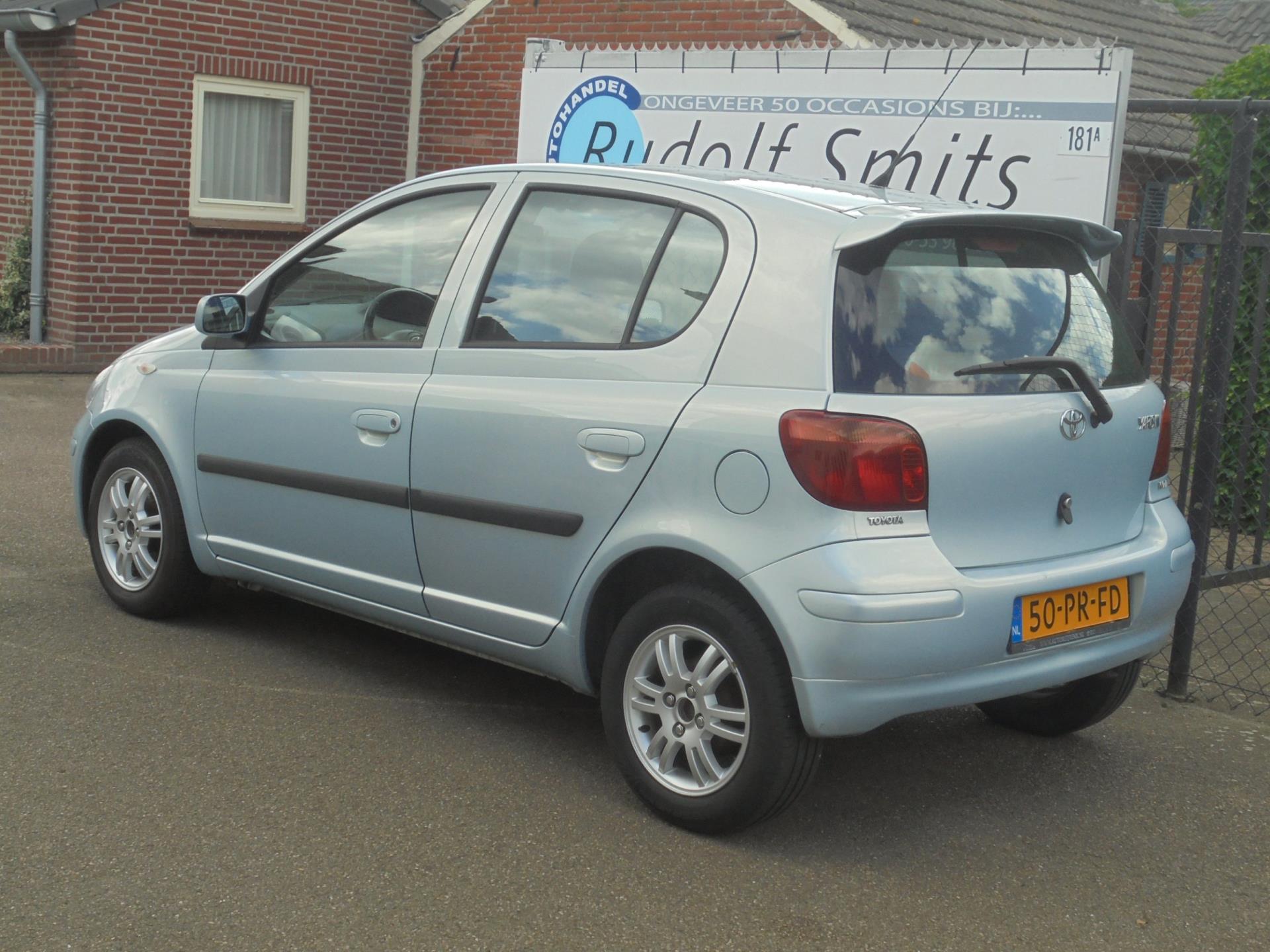 toyota-yaris-image2.jpg