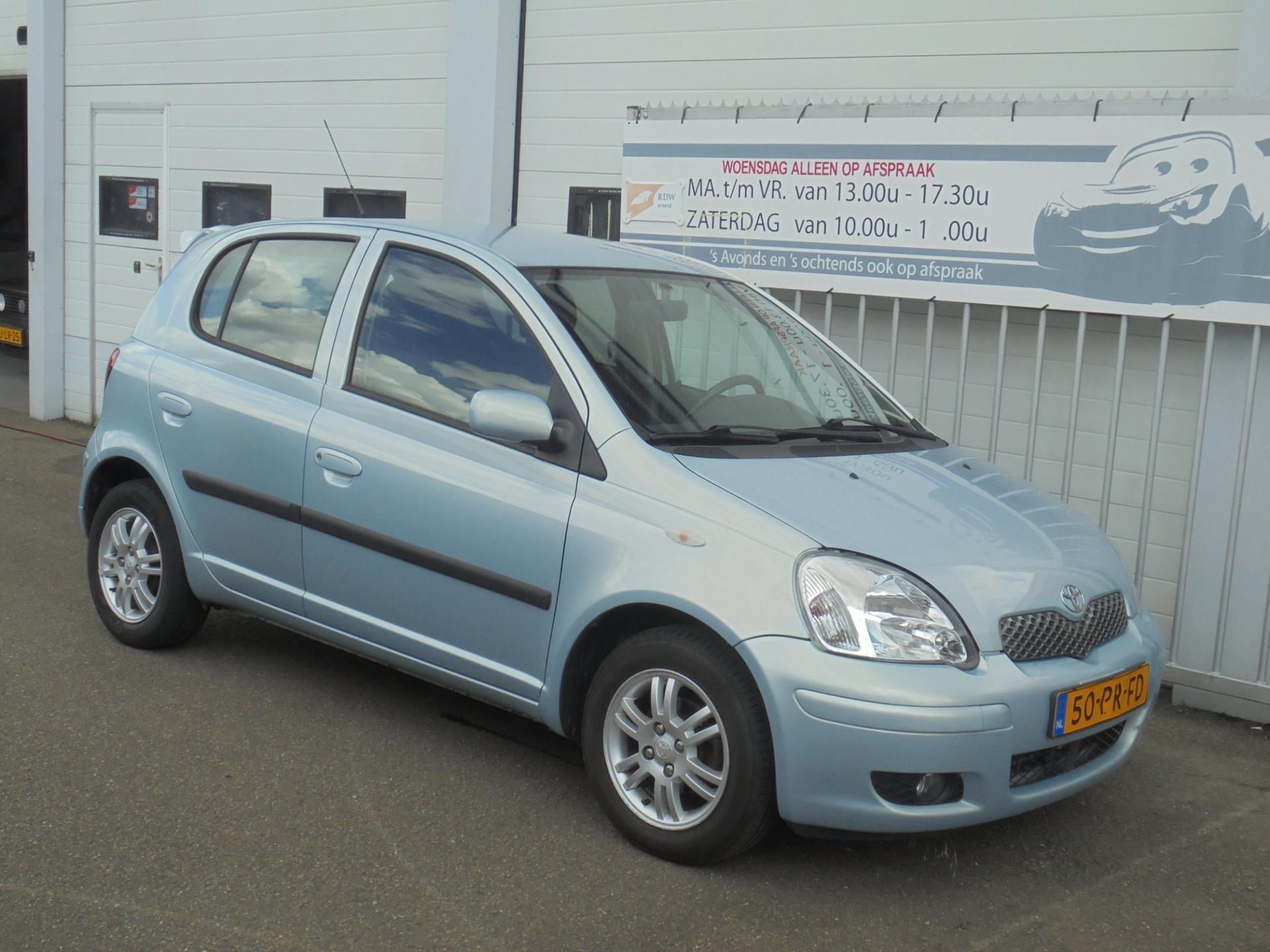 toyota-yaris-image9.jpg
