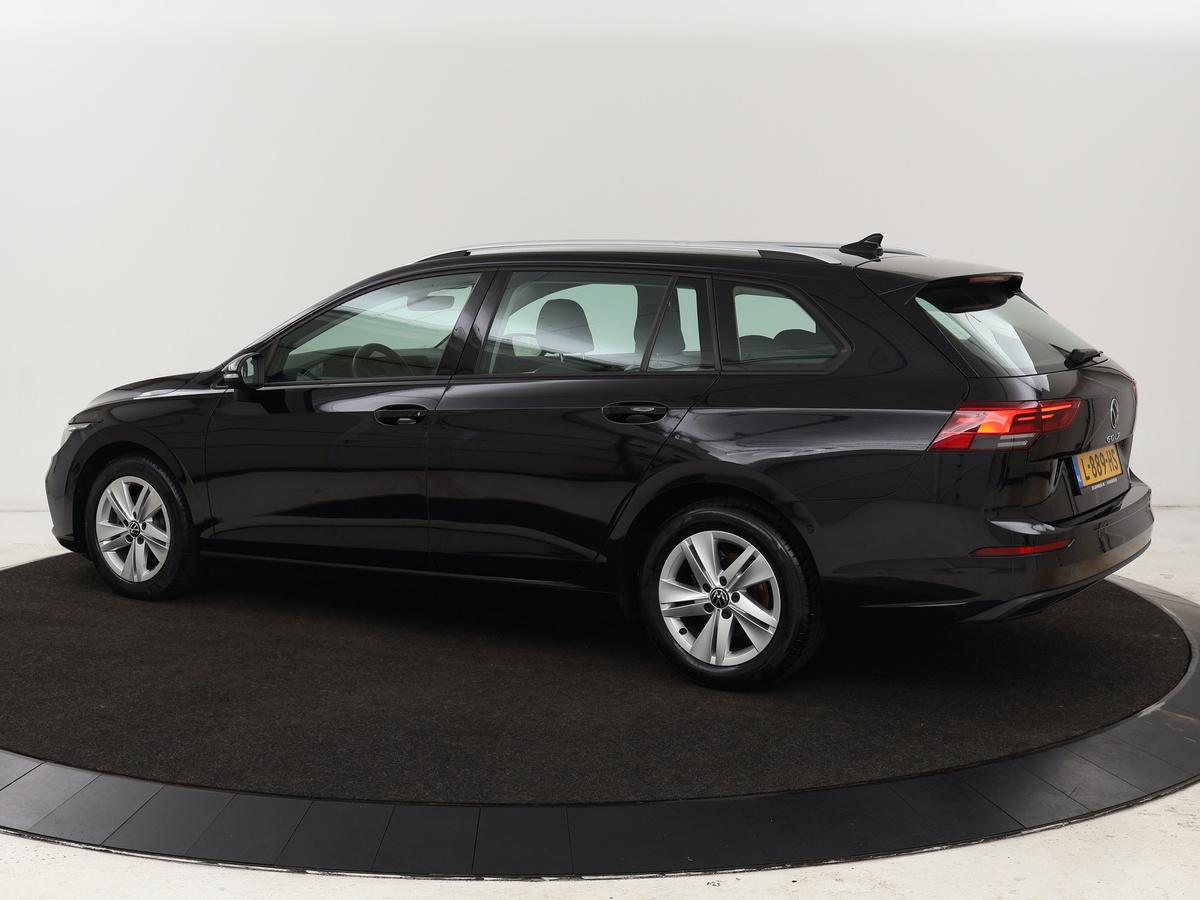 volkswagen-golf-variant-image2.jpg