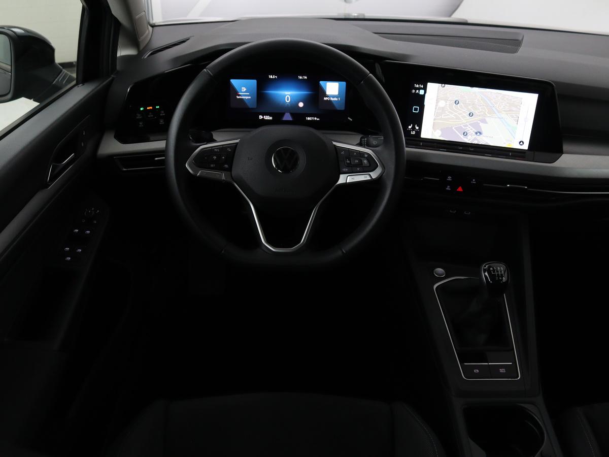 volkswagen-golf-variant-image3.jpg