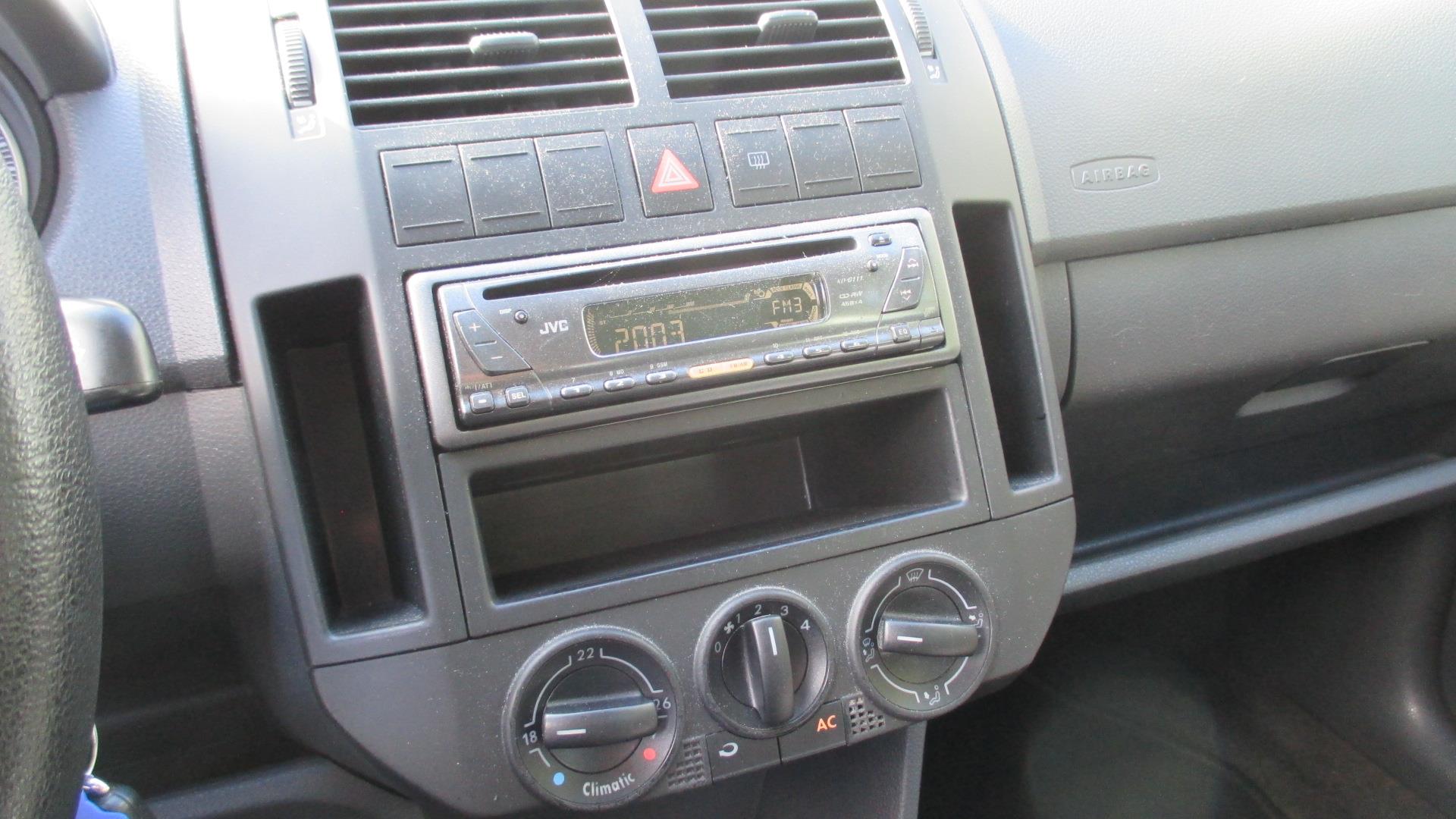 volkswagen-polo-image6.jpg