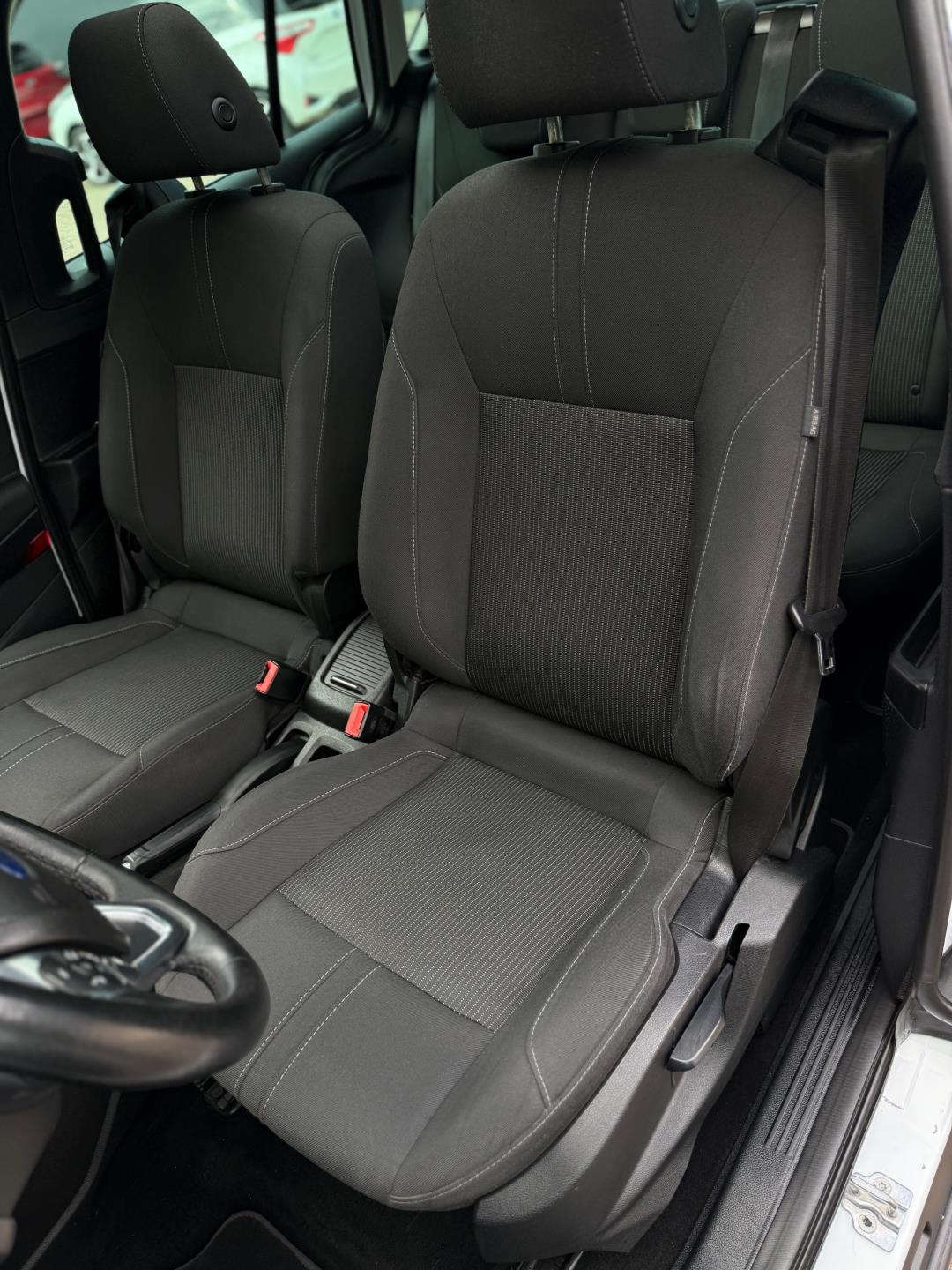 ford-b-max-image6.jpg