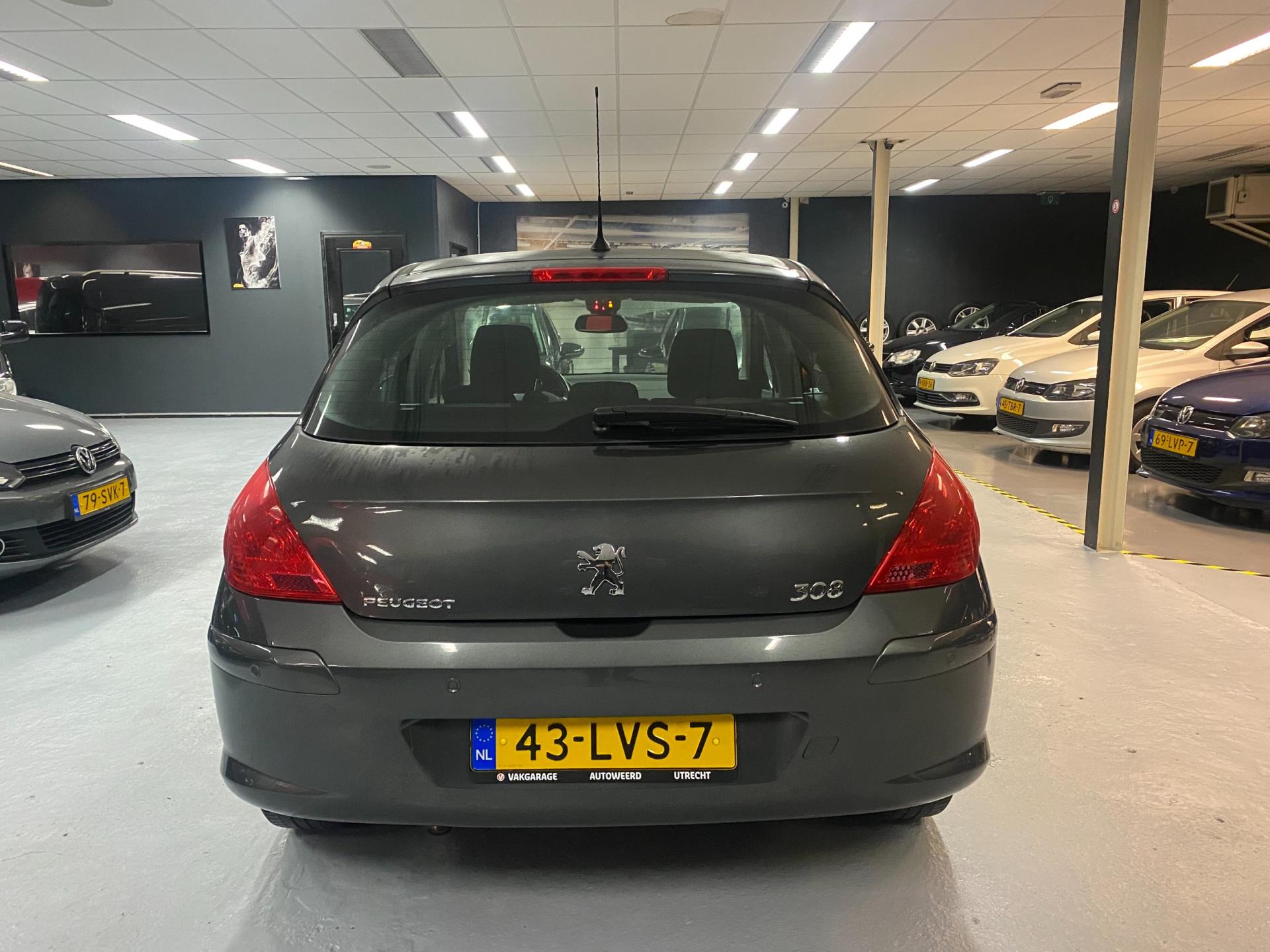peugeot-308-image5.jpg