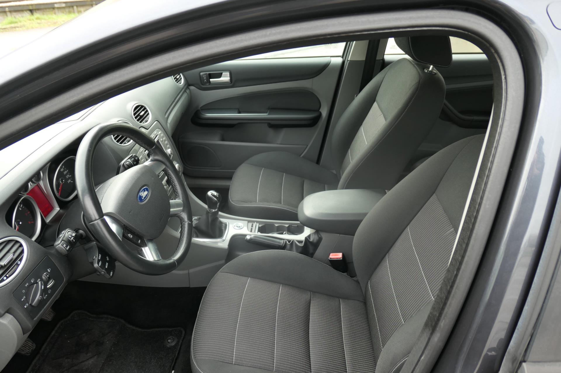 ford-focus-image10.jpg
