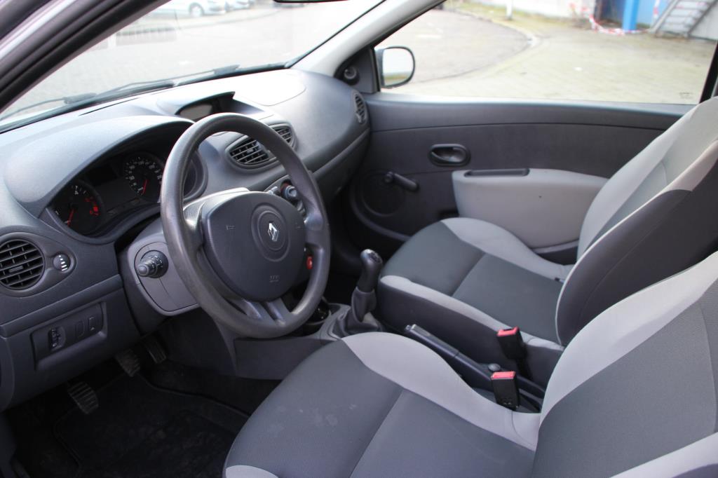 renault-clio-image9.jpg