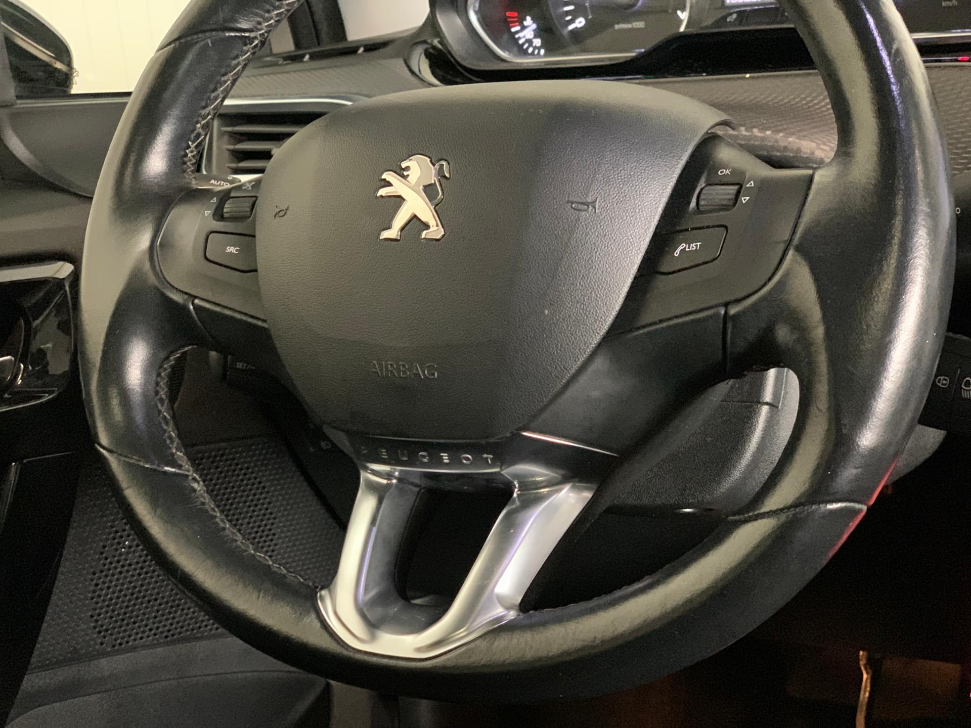 peugeot-208-image9.jpg