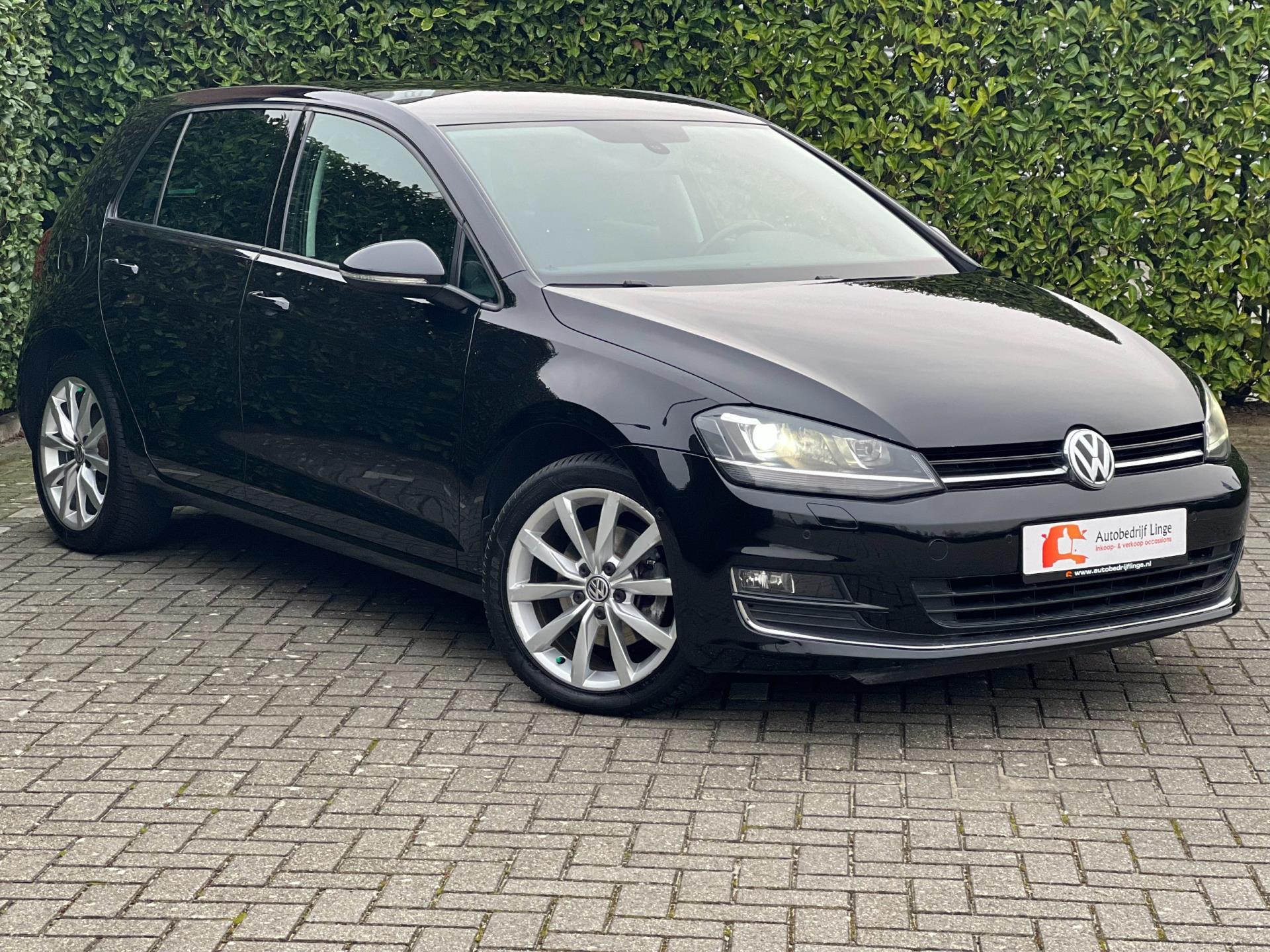 volkswagen-golf-image4.jpg