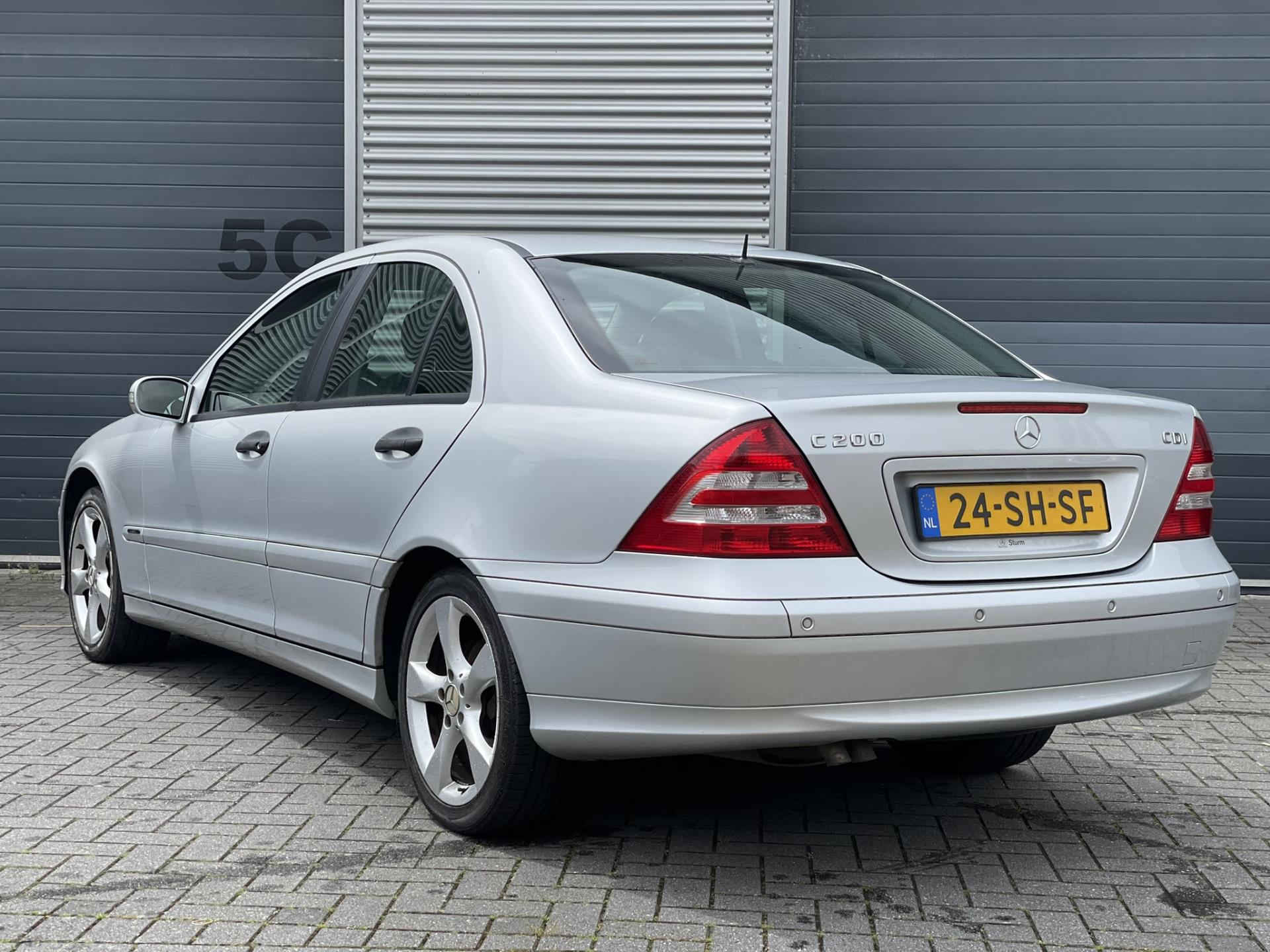 mercedes-benz-c-klasse-image3.jpg
