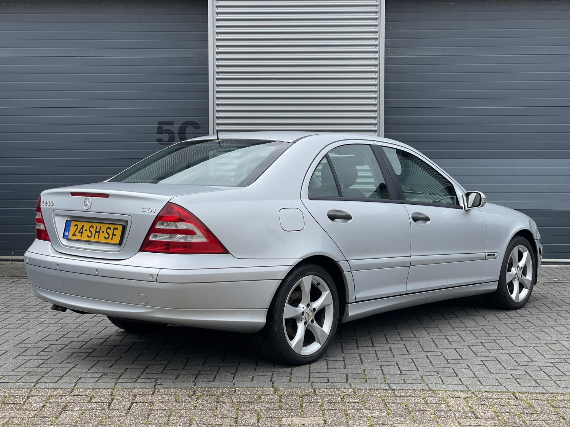 mercedes-benz-c-klasse-image4.jpg