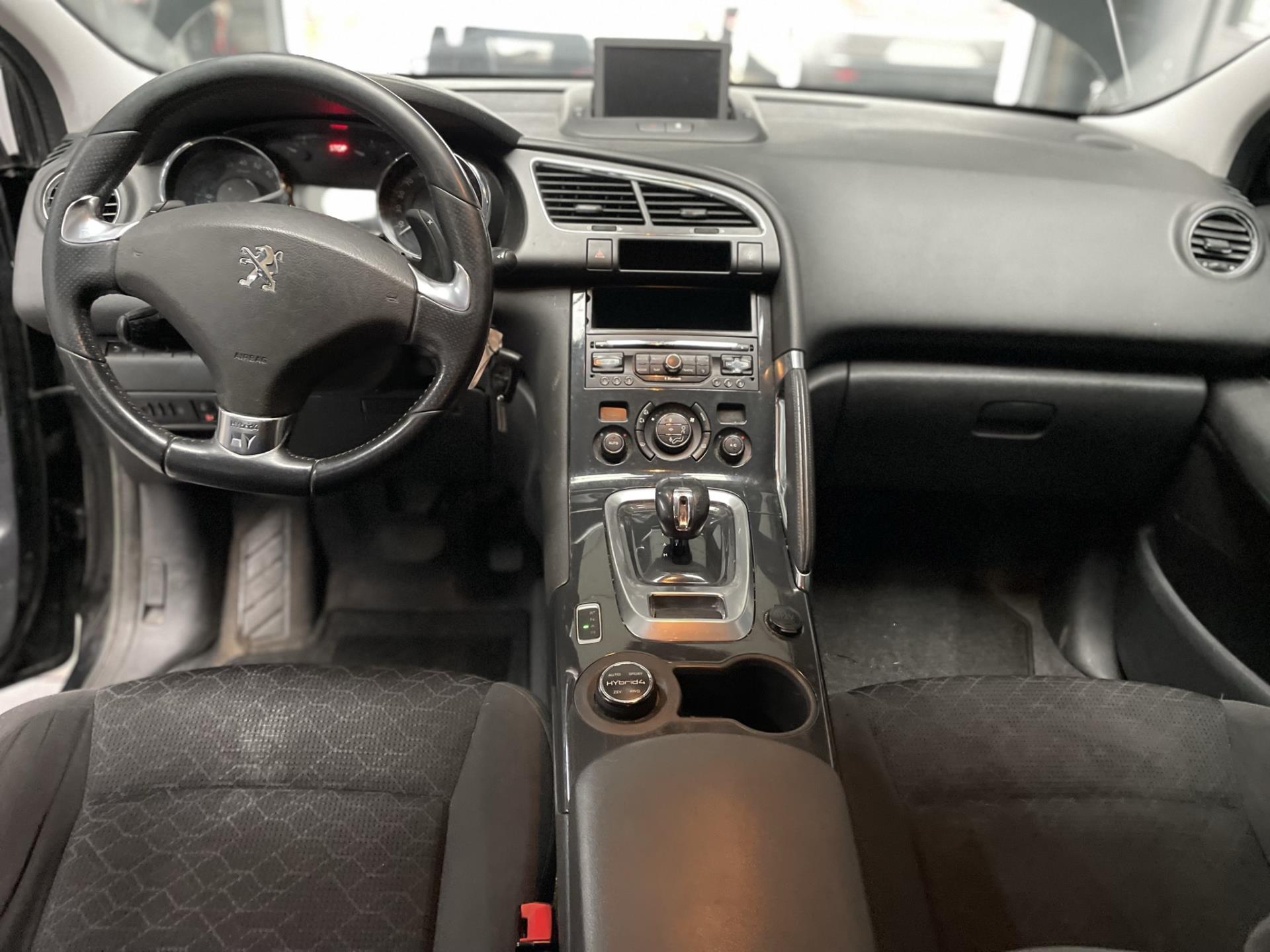 peugeot-3008-image8.jpg
