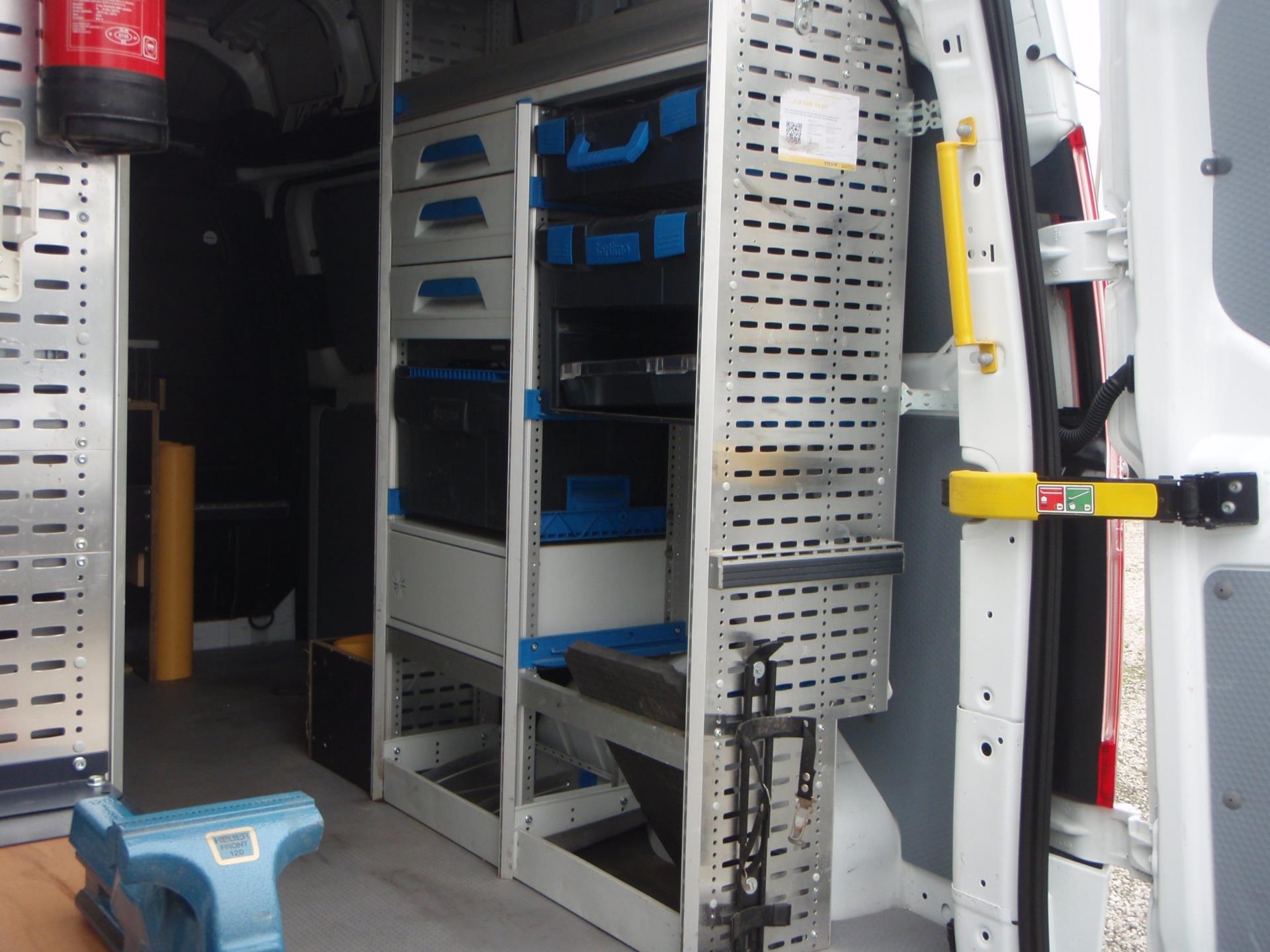 ford-transit-custom-image10.jpg