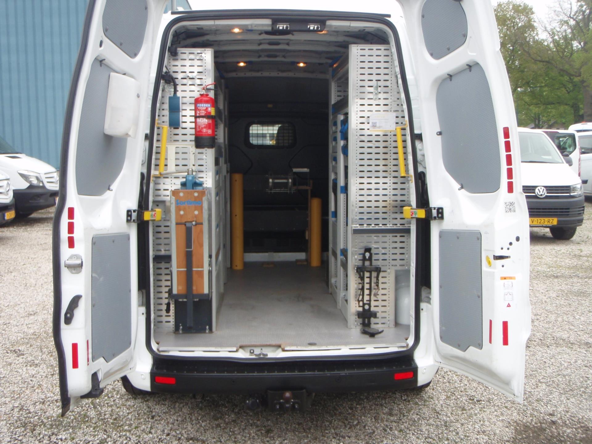 ford-transit-custom-image2.jpg