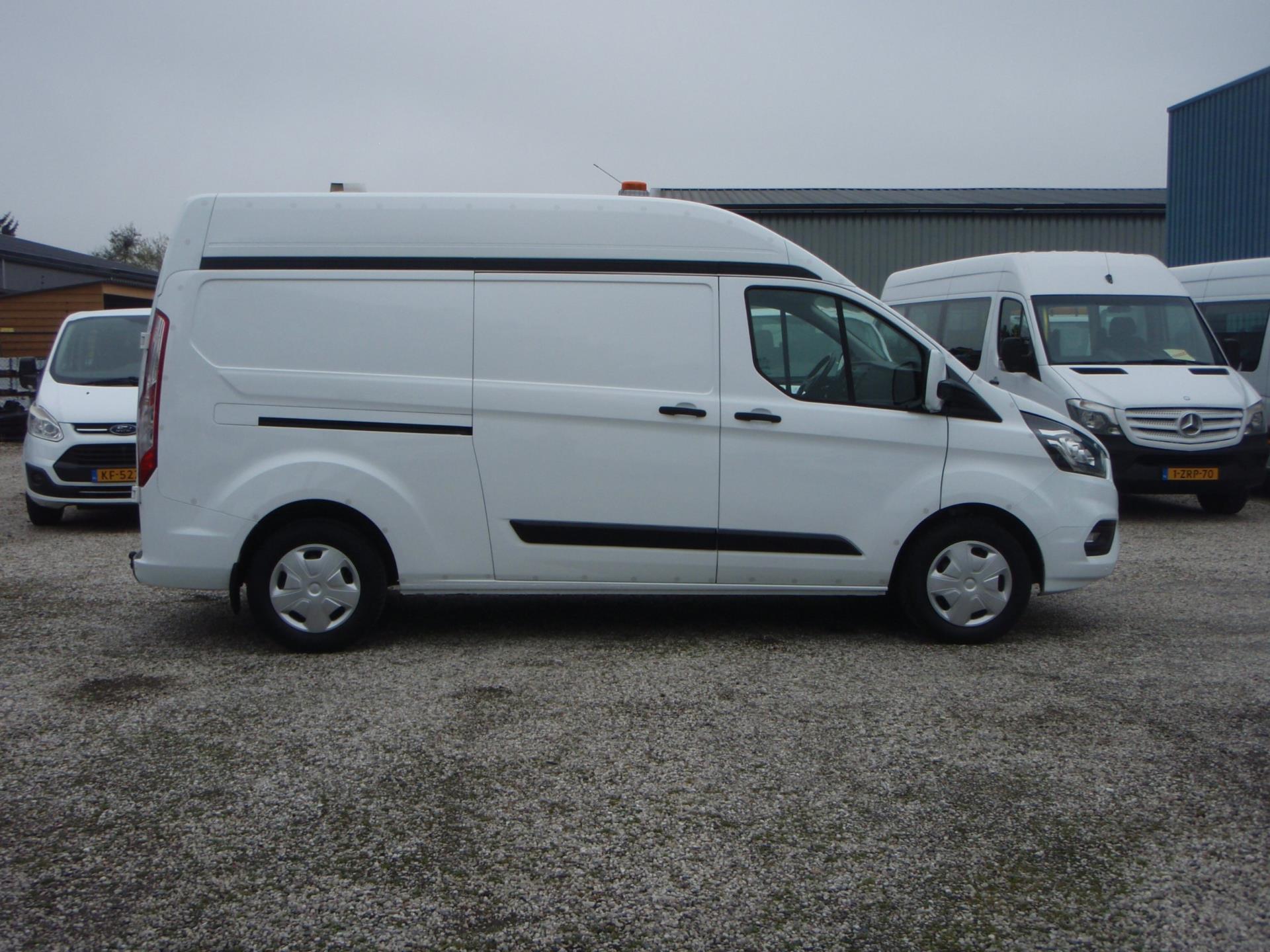 ford-transit-custom-image7.jpg