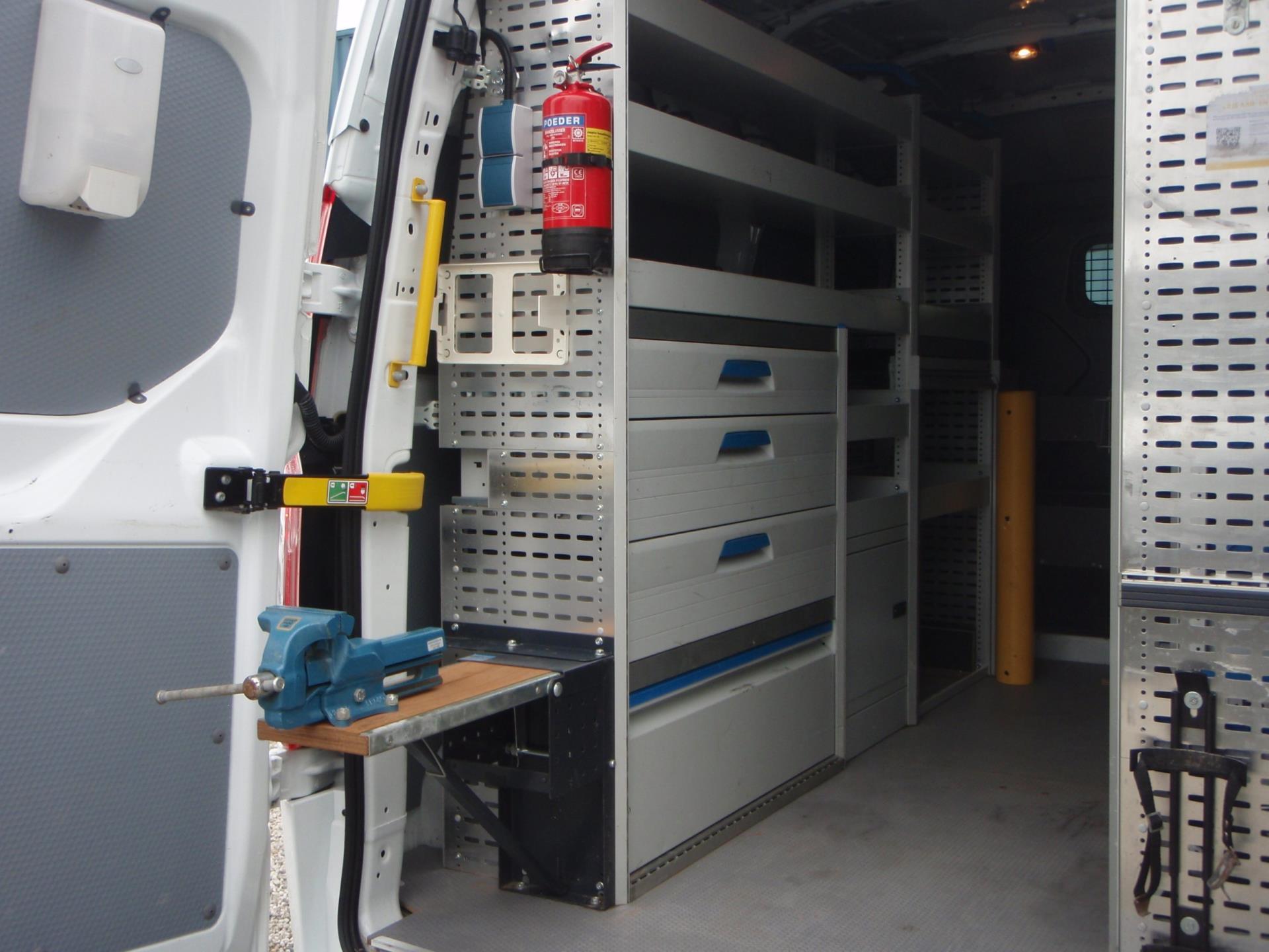 ford-transit-custom-image9.jpg