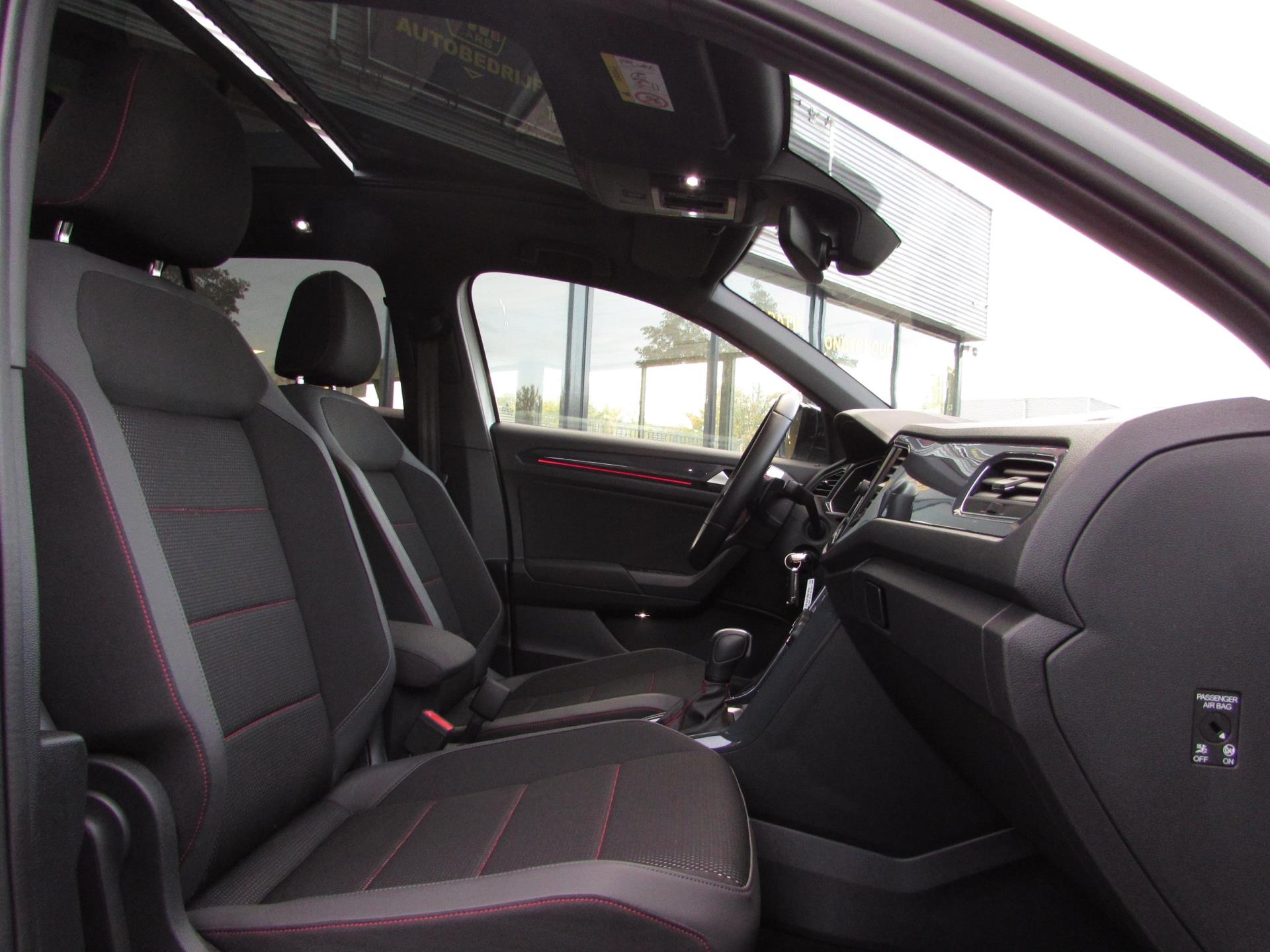 volkswagen-t-roc-image8.jpg