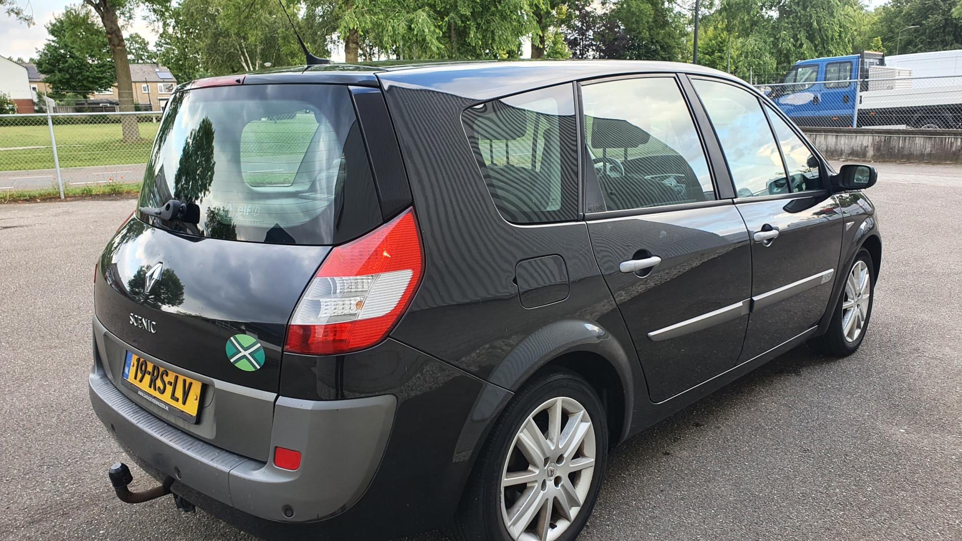 renault-grand-scenic-image4.jpg