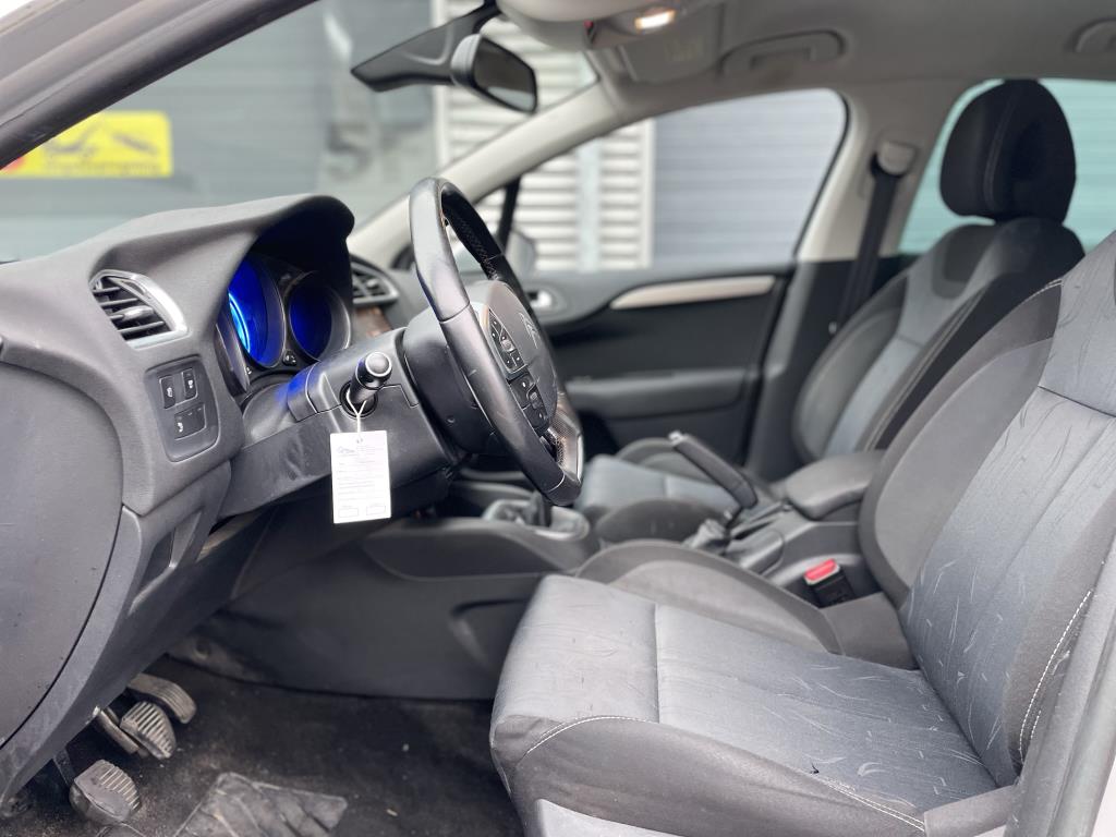 citroen-c4-image8.jpg