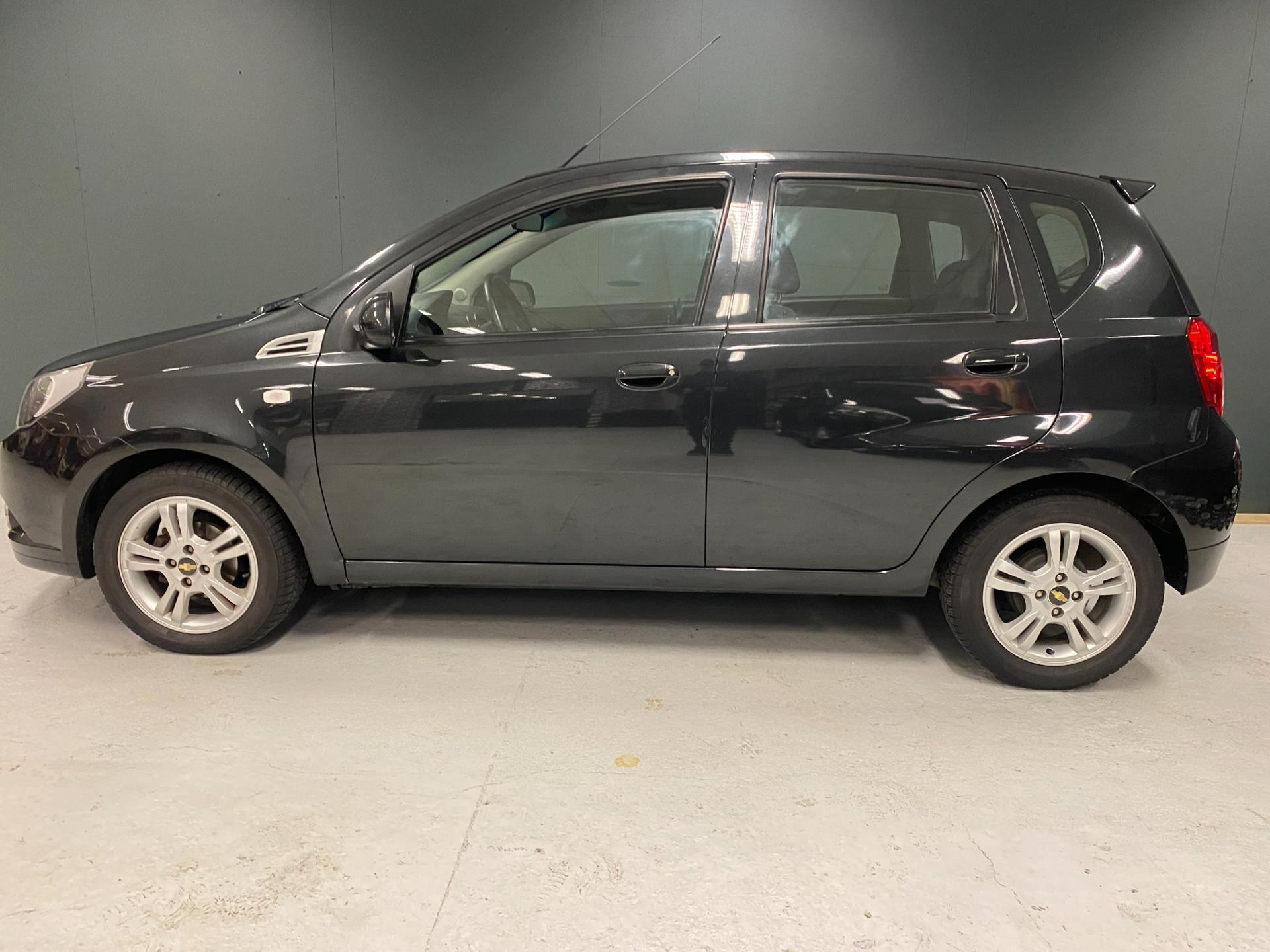 chevrolet-aveo-image3.jpg