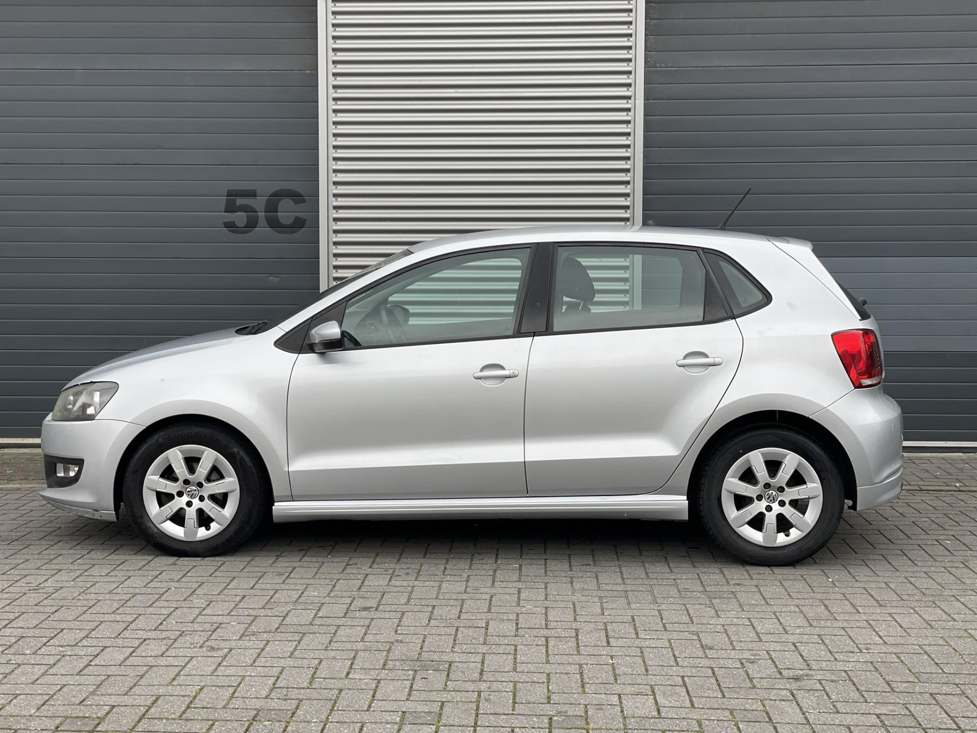 volkswagen-polo-image2.jpg