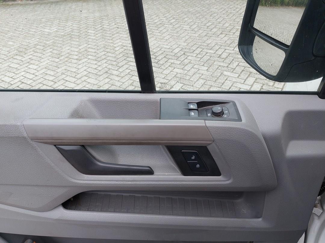 volkswagen-crafter-image9.jpg