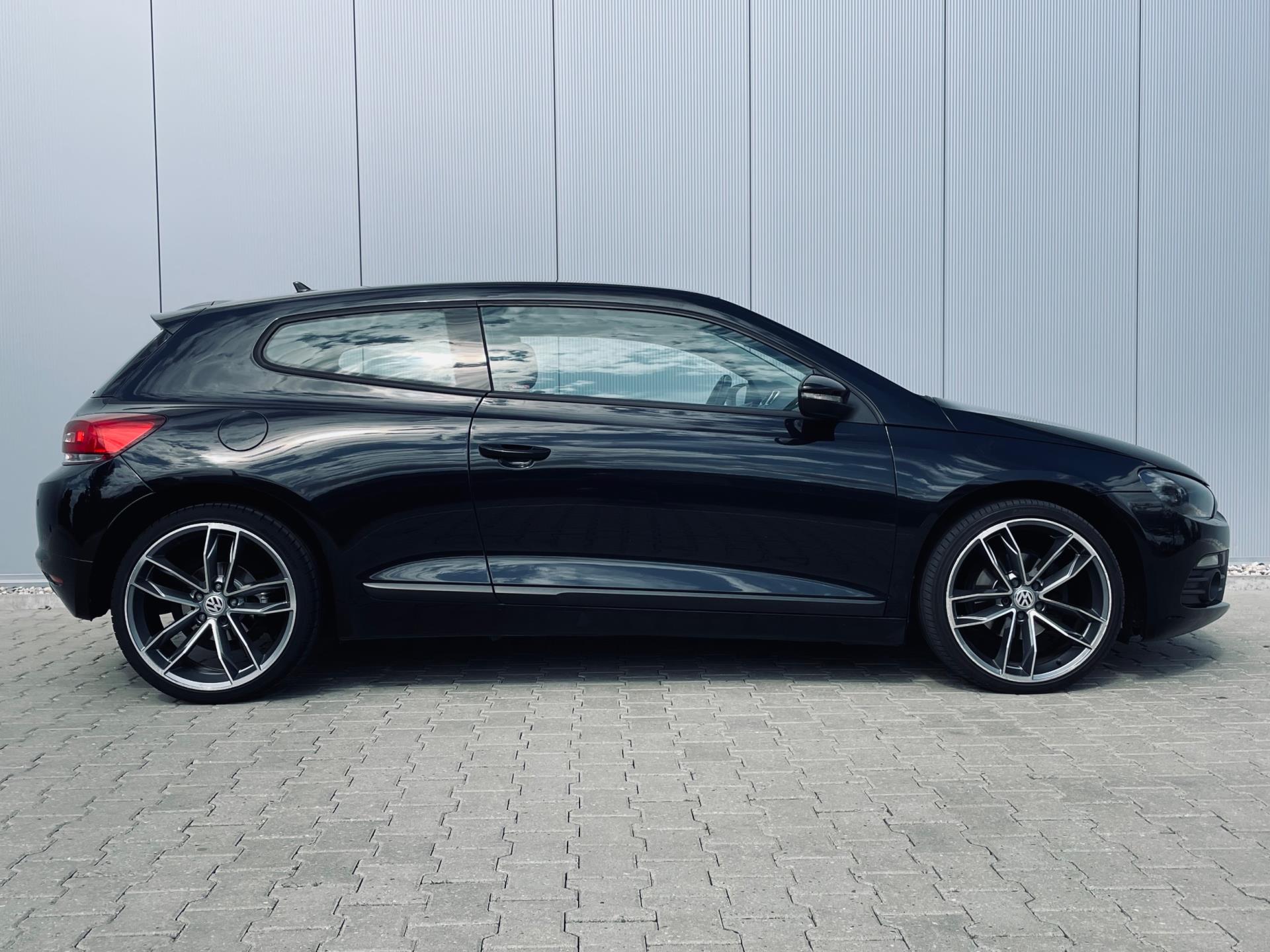 volkswagen-scirocco-image3.jpg
