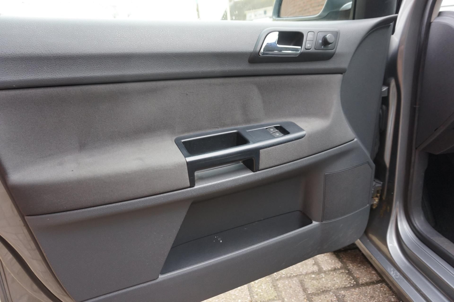 volkswagen-polo-image10.jpg