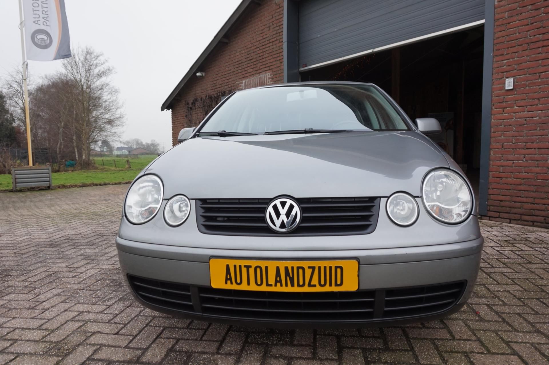 volkswagen-polo-image2.jpg