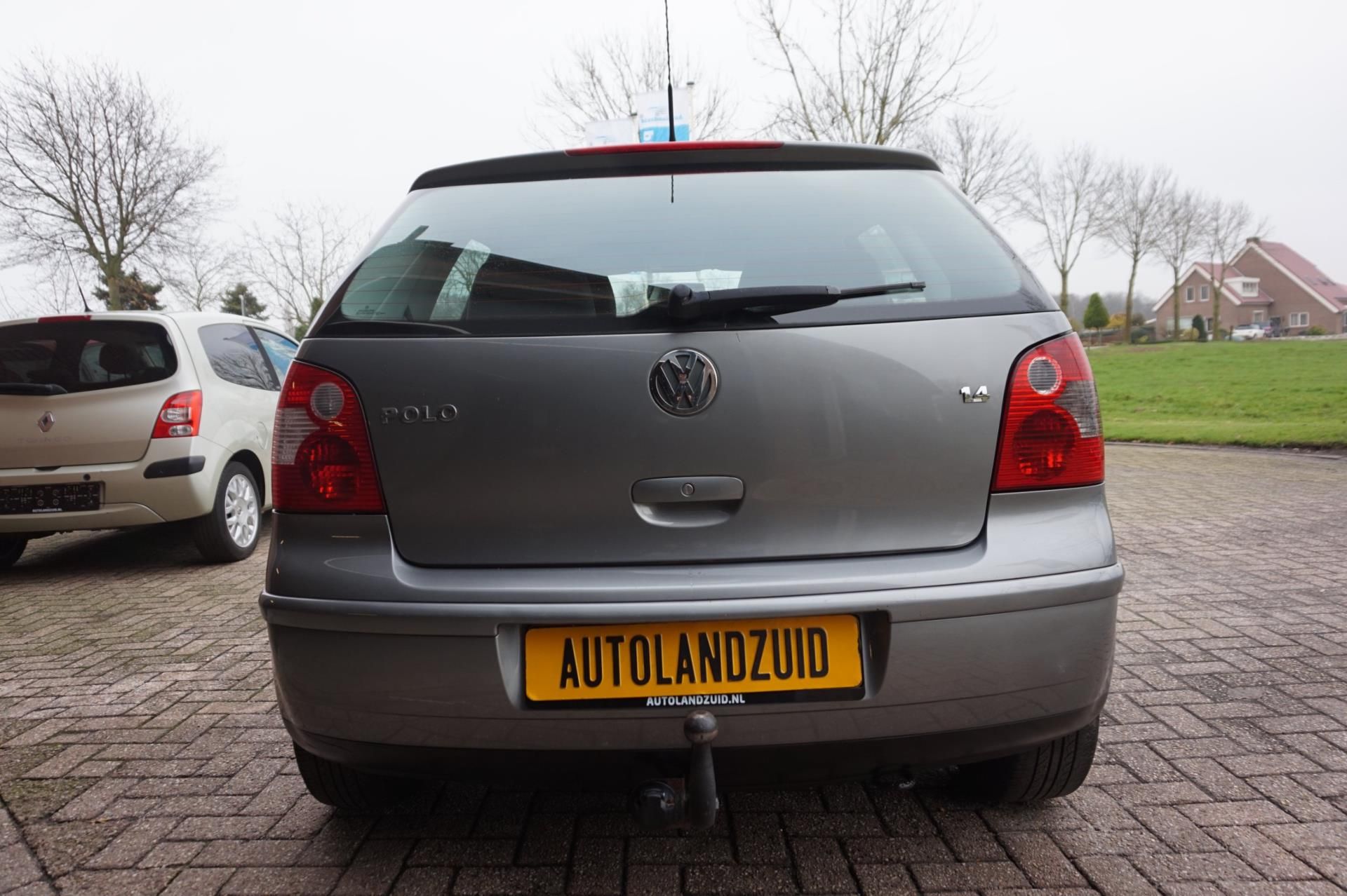 volkswagen-polo-image6.jpg
