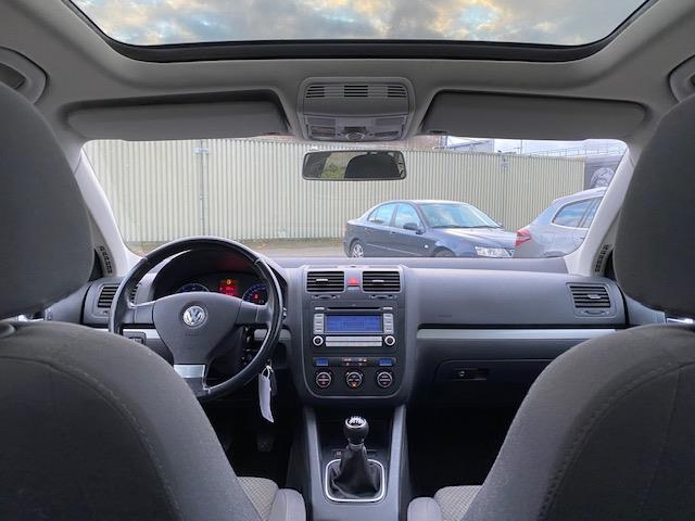 volkswagen-golf-image8.jpg