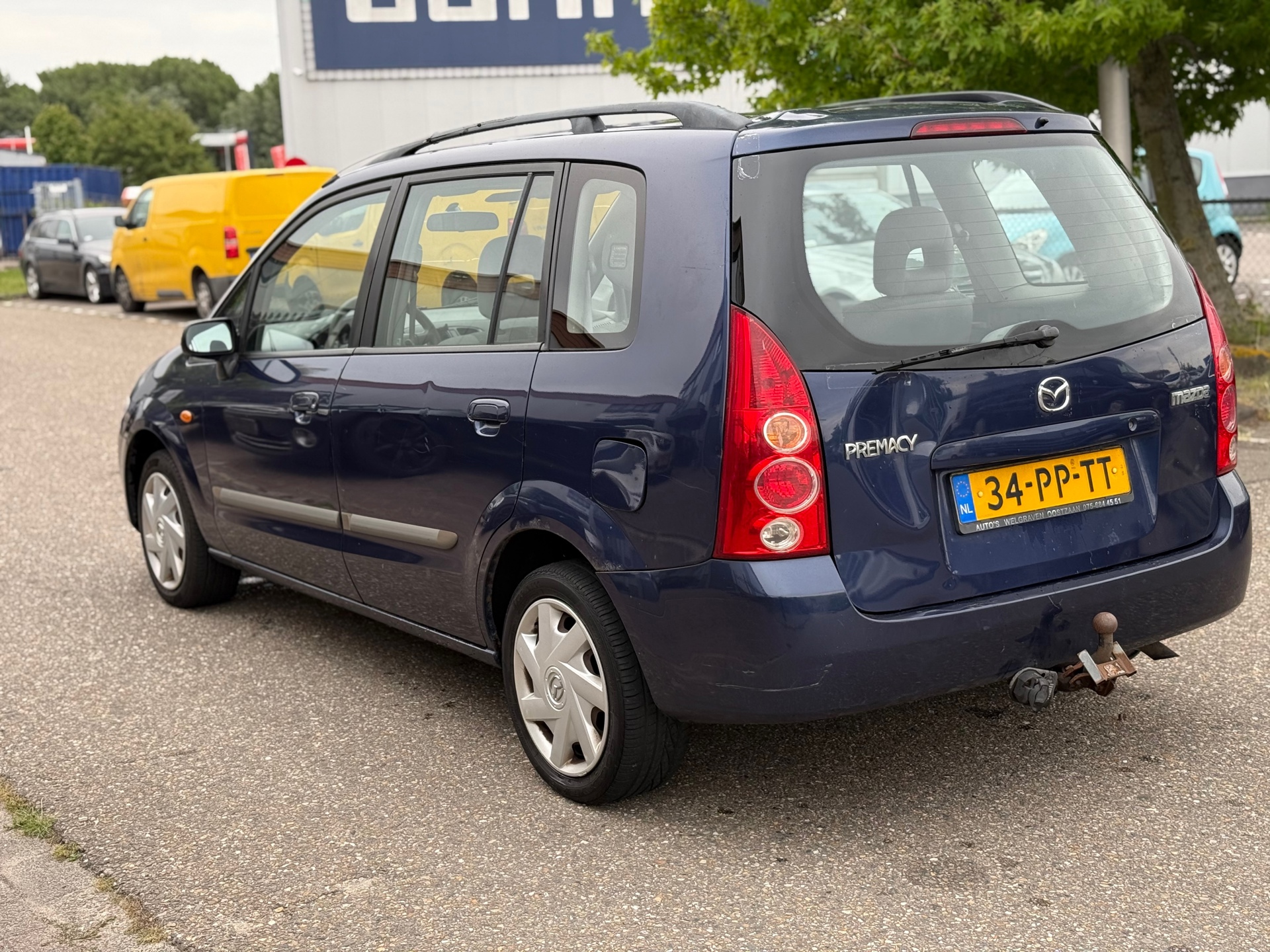 mazda-premacy-image6.jpg