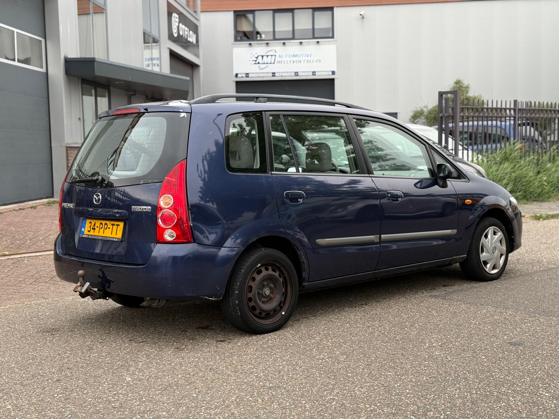 mazda-premacy-image9.jpg