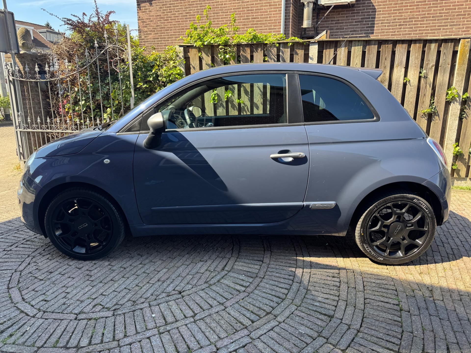 433917755/fiat-500-image1.jpg
