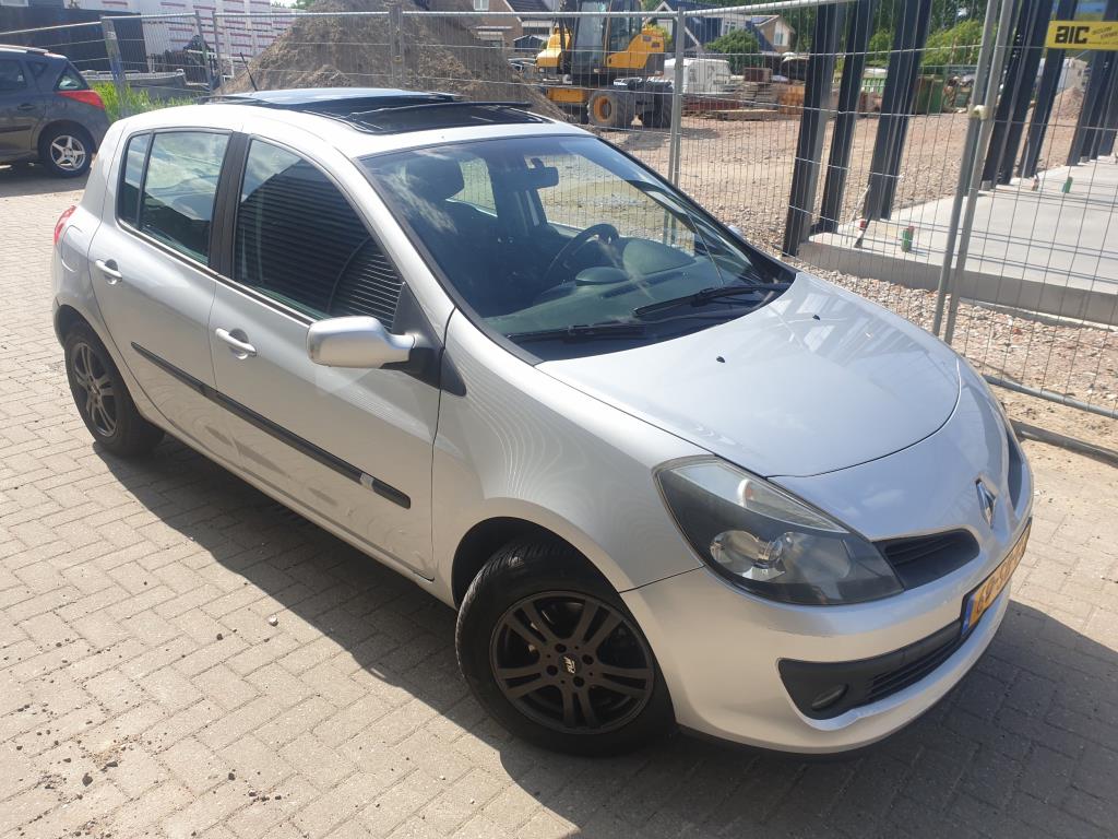renault-clio-image2.jpg