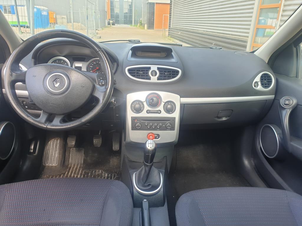 renault-clio-image7.jpg